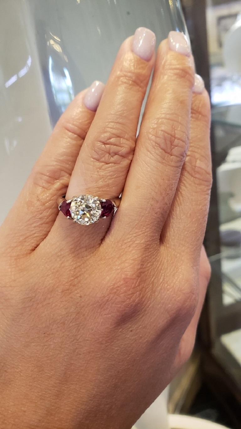 2.5 carat 3 stone diamond ring