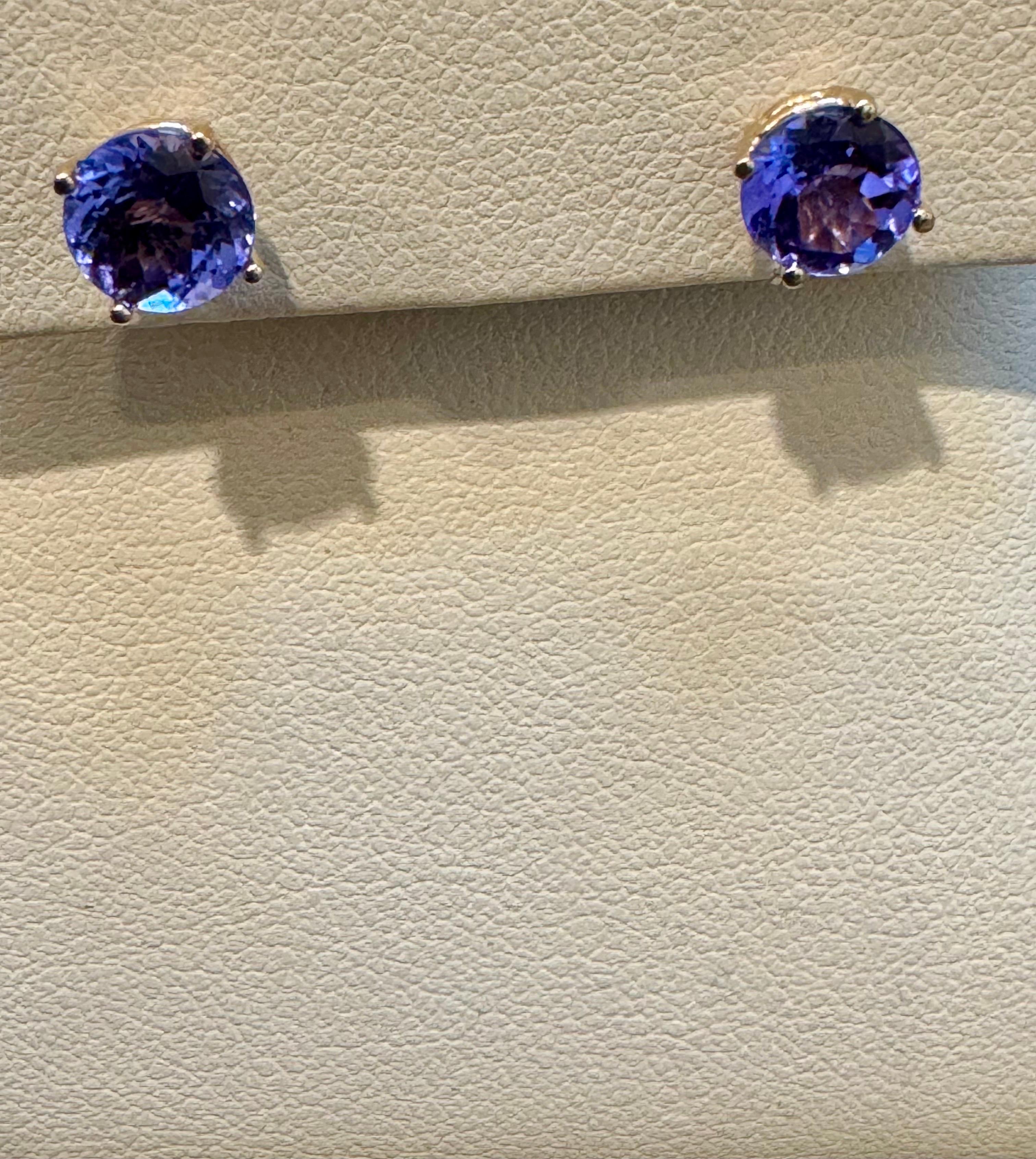 2.5 Carat Round Tanzanite Stud Earrings 14 Karat Yellow Gold, Post Back For Sale 1