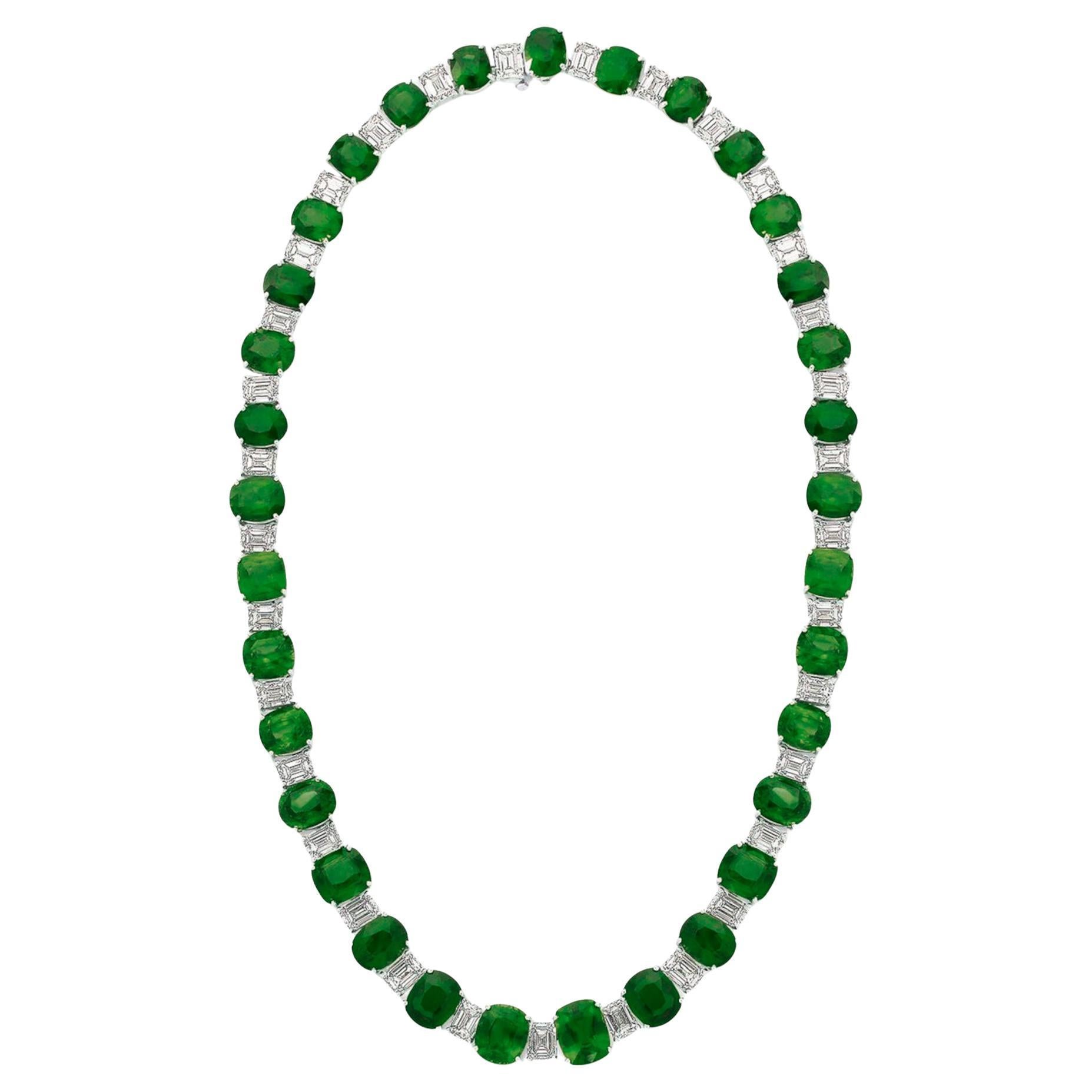 25  Carat Vivid Green Oval Emeralds Diamond Pendant Necklace For Sale