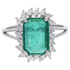 2.5 Carat Zambian Emerald Cocktail Ring 2.5 Carat Pear Diamond 14k White Gold