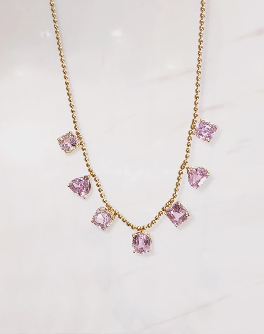 Women's 25 carats Rose' natural Kunzite gems multiple cuts necklace in 18k yellow gold For Sale