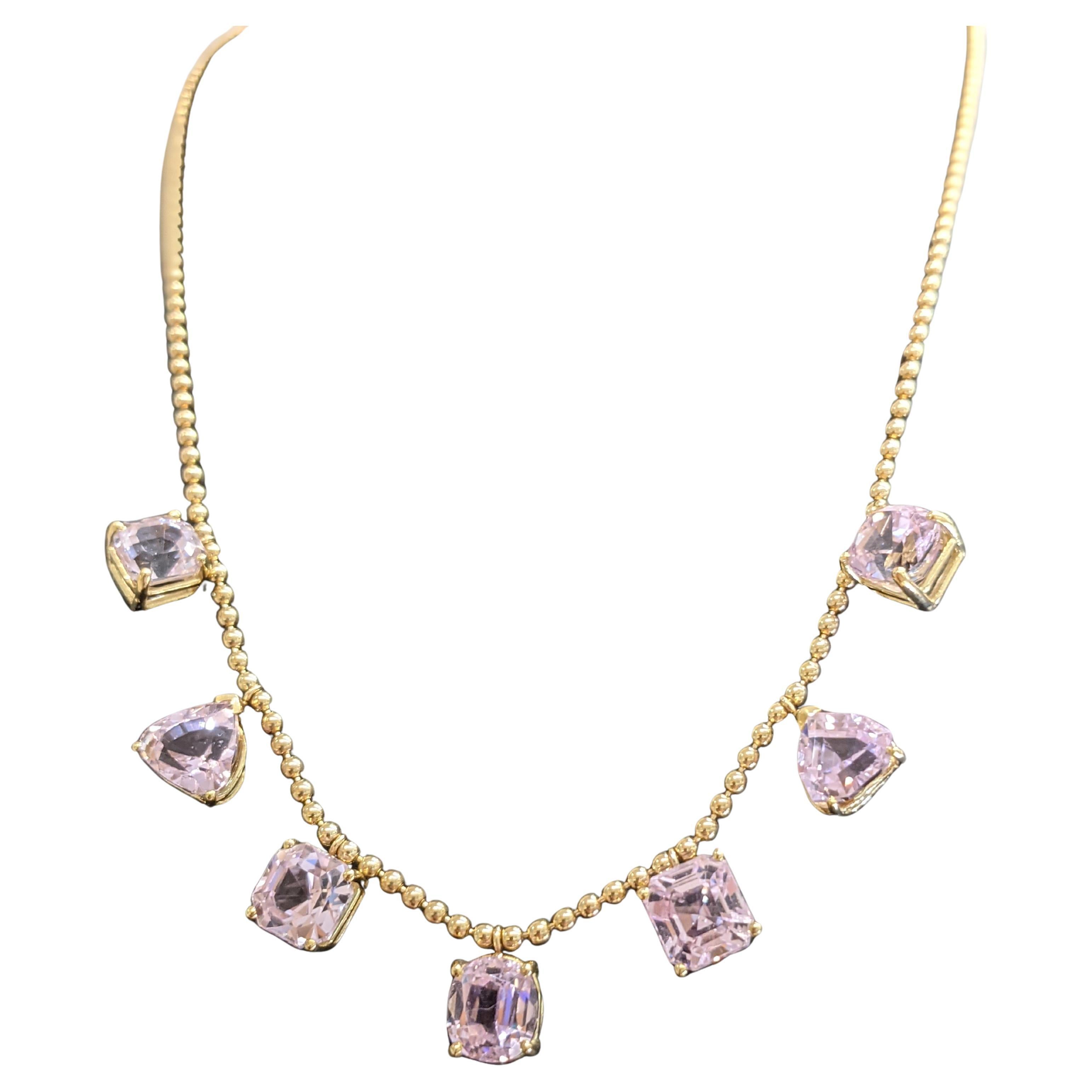 25 carats Rose' natural Kunzite gems multiple cuts necklace in 18k yellow gold For Sale