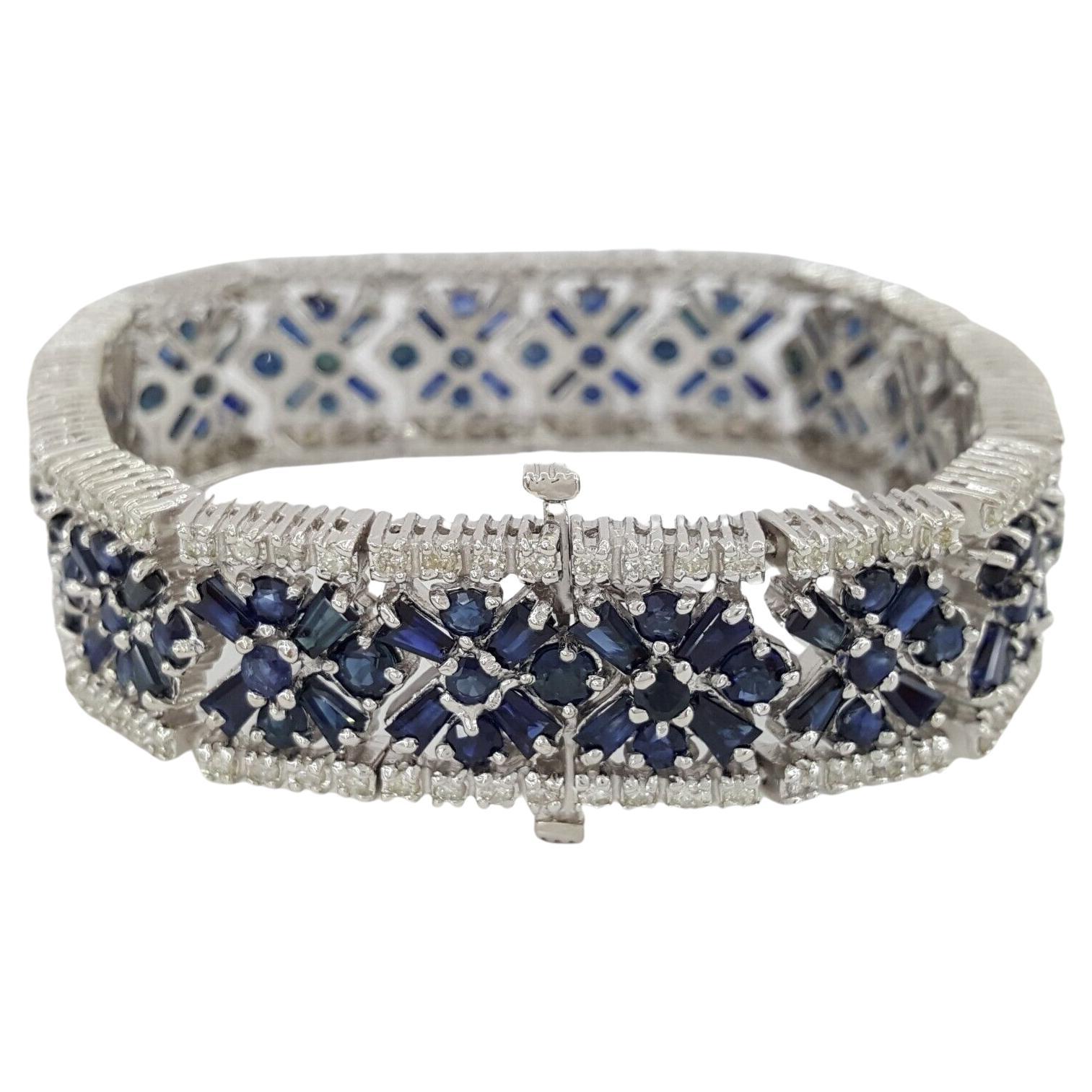  25 carats Round Brilliant Cut Diamonds Blue Sapphires Bracelet 