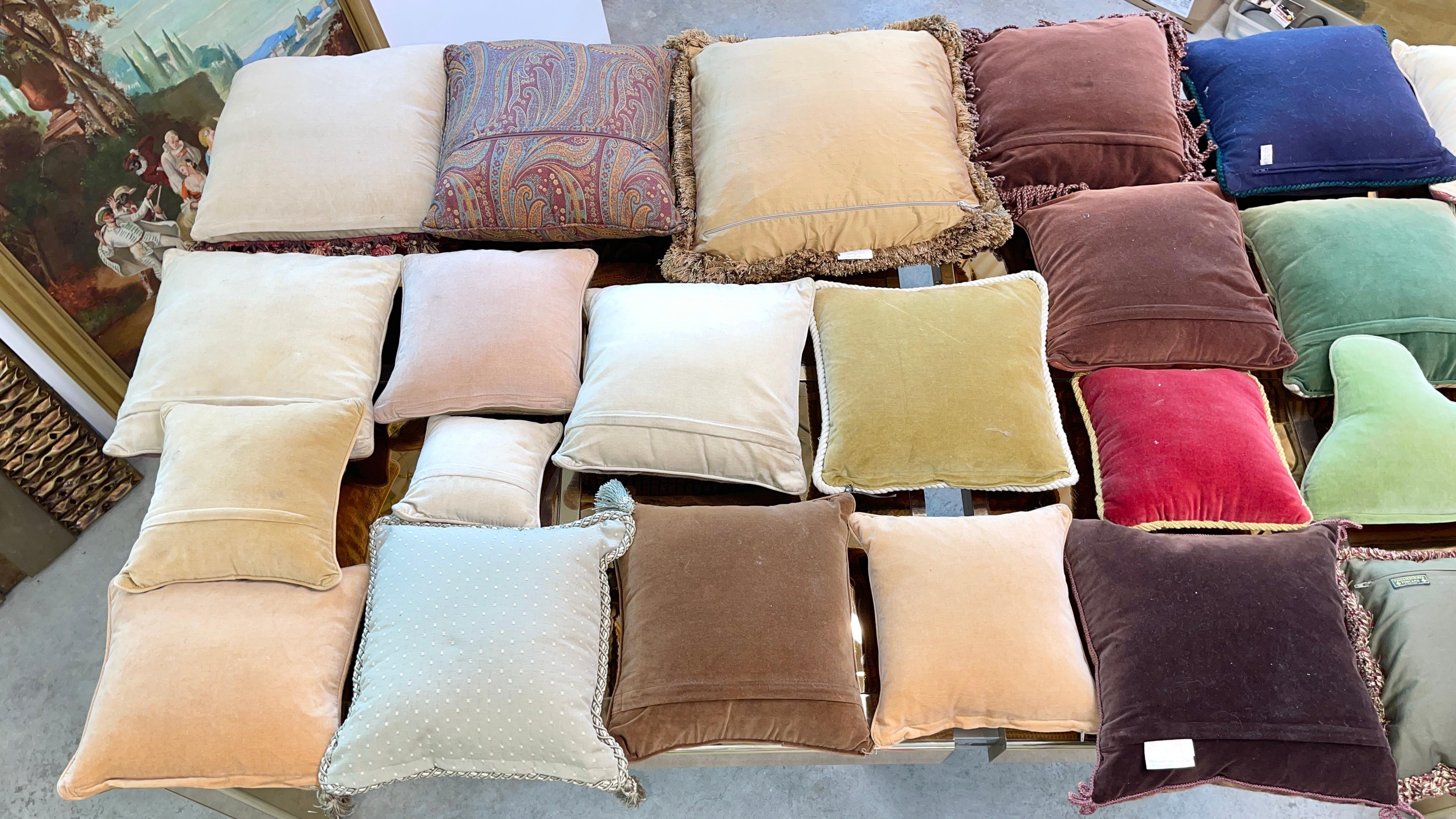 25 Cavalier King Charles Spaniel Pillows and Cushions 7
