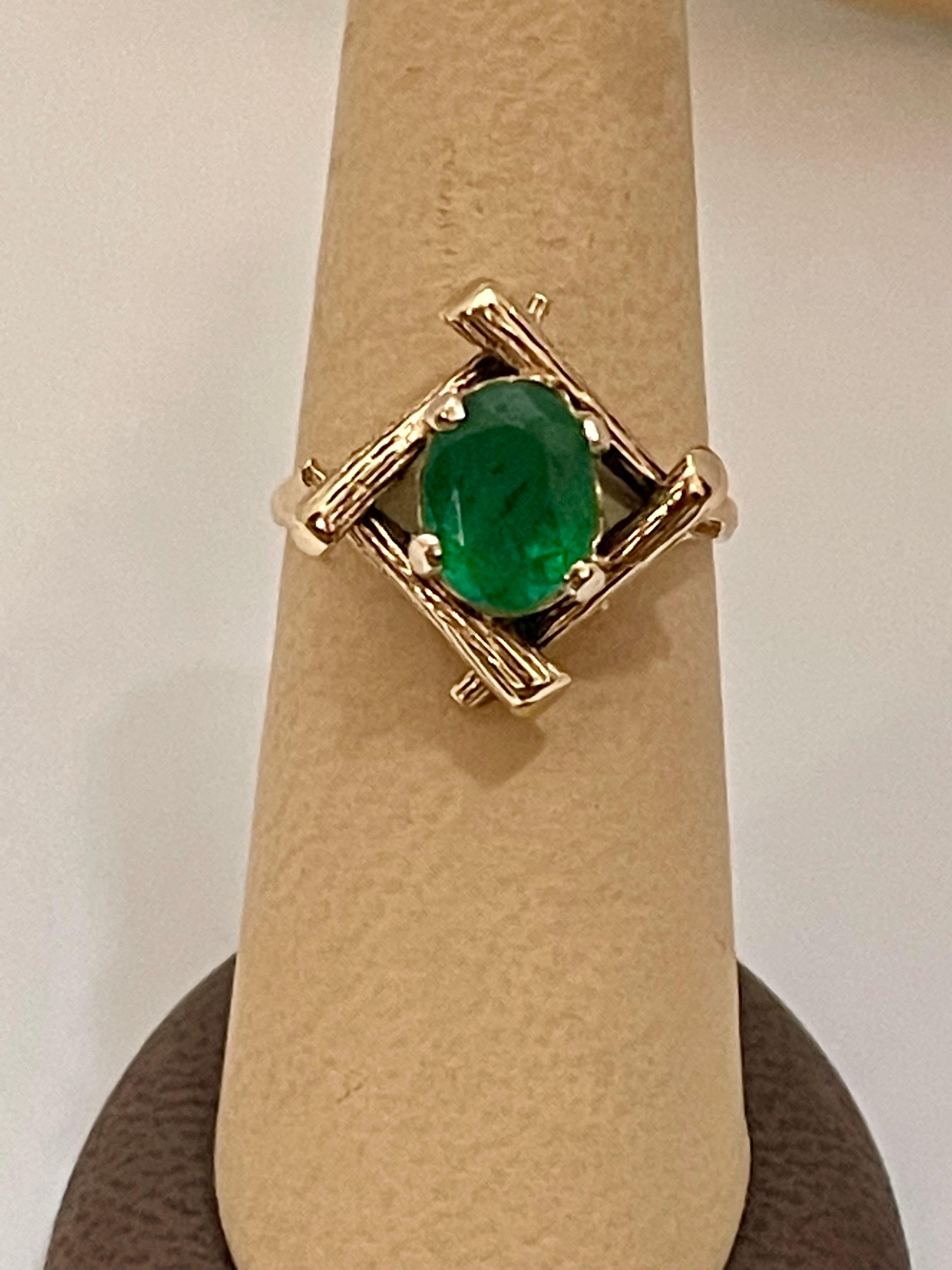 2,5 Karat natürlicher Smaragd, ovaler brasilianischer Ring aus 14 Karat Gelbgold 8