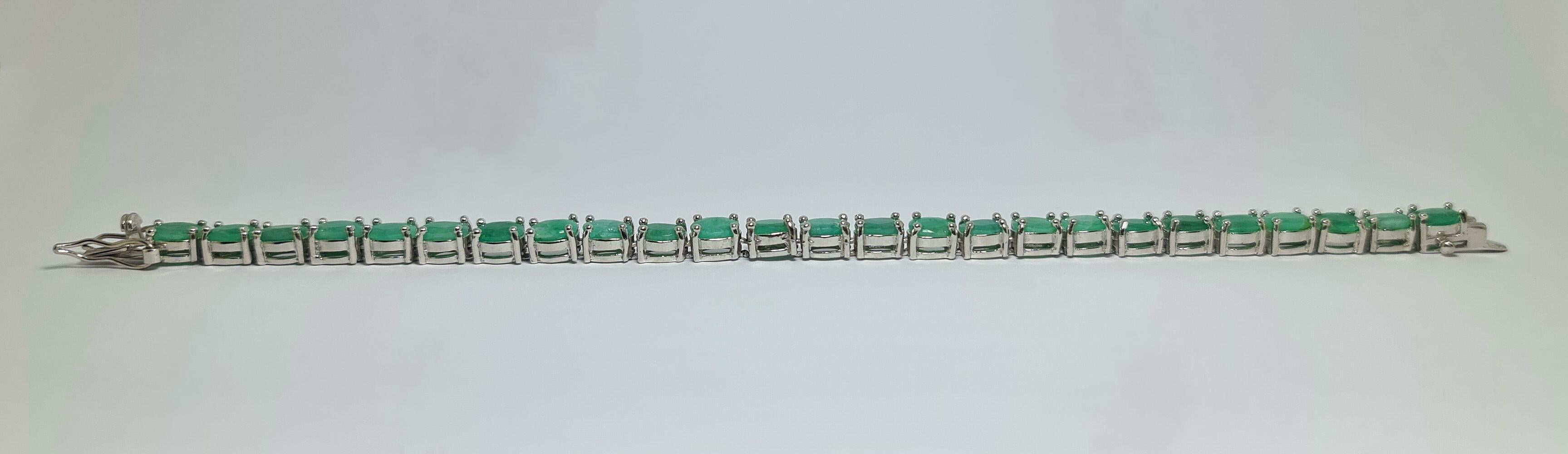 Art Deco 25 Ct Natural Emerald Tennis Bracelet Set in .925 Sterling Silver Rhodium Plate For Sale