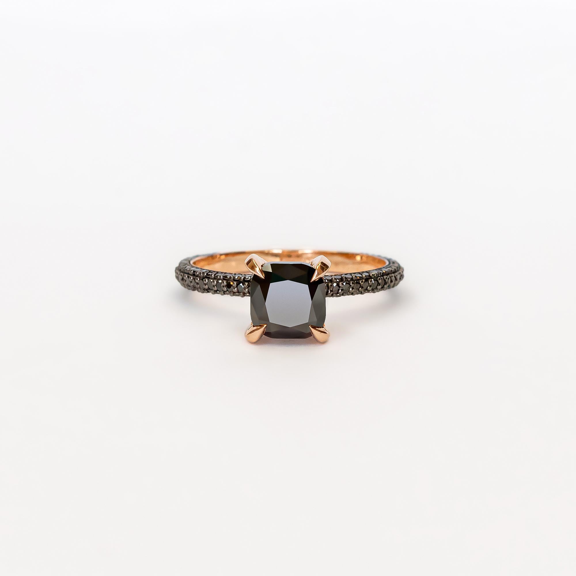 2.5cts Ooak Cushion Cut Natural Black&White Diamond Statement Ring in Rose Gold For Sale 4
