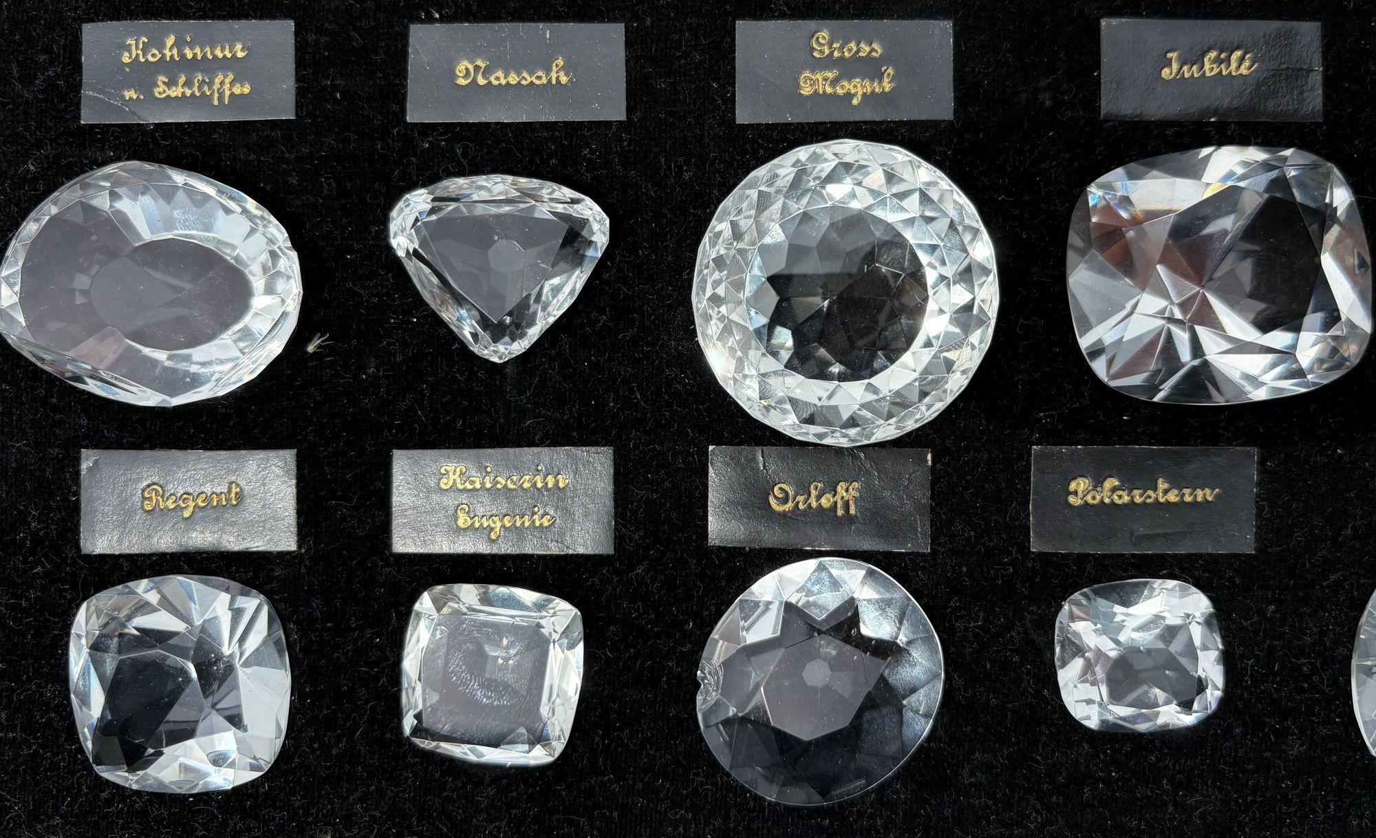 25 Glass Reproductions of Historical Diamonds, Leather Pad Case, Sotheby's Prov. For Sale 9