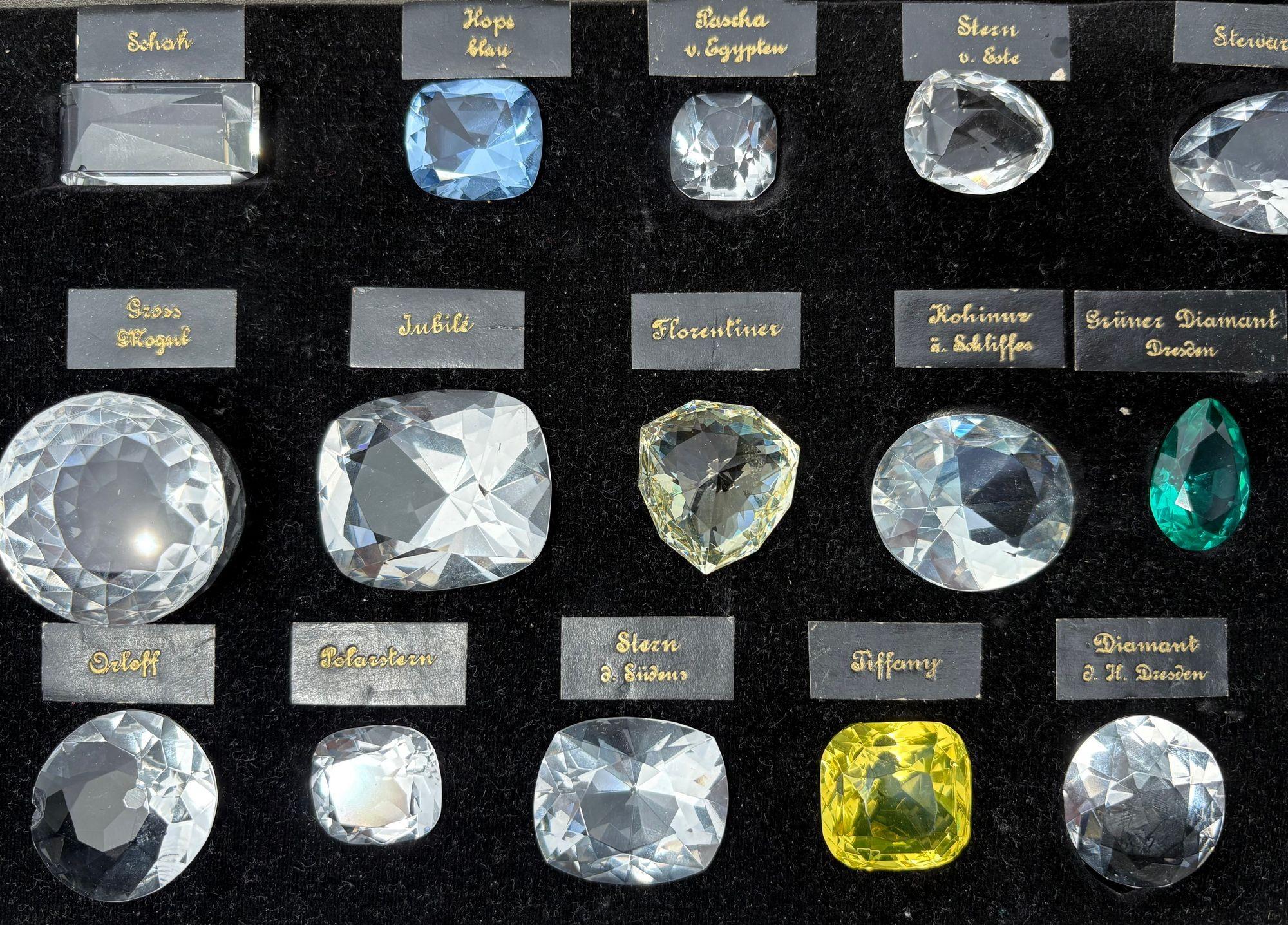25 Glass Reproductions of Historical Diamonds, Leather Pad Case, Sotheby's Prov. For Sale 11