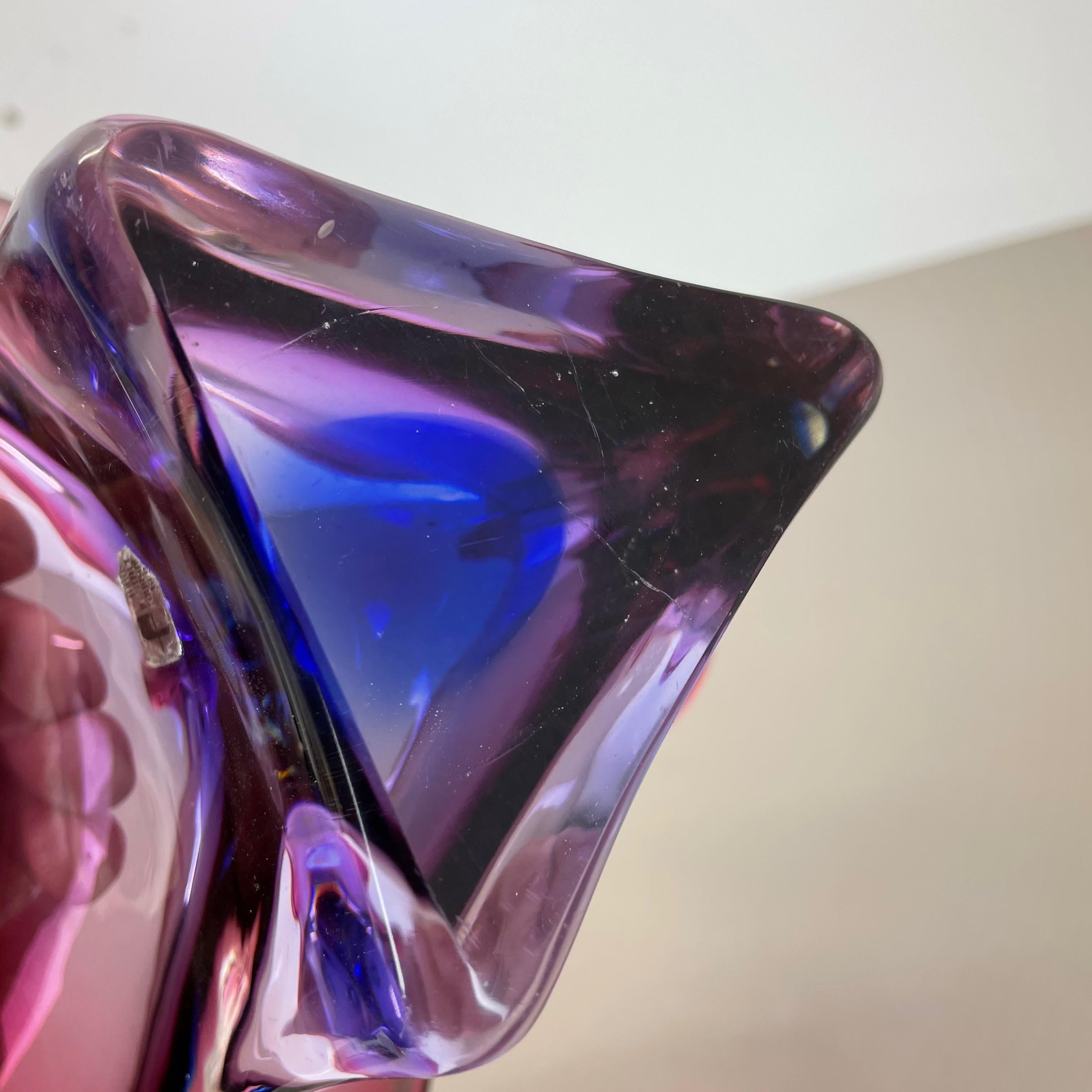 Centro de mesa en forma de concha con cuenco de cristal floral de 2,5 Kg de Fratelli Toso Murano, Italia, años 70 en venta 13