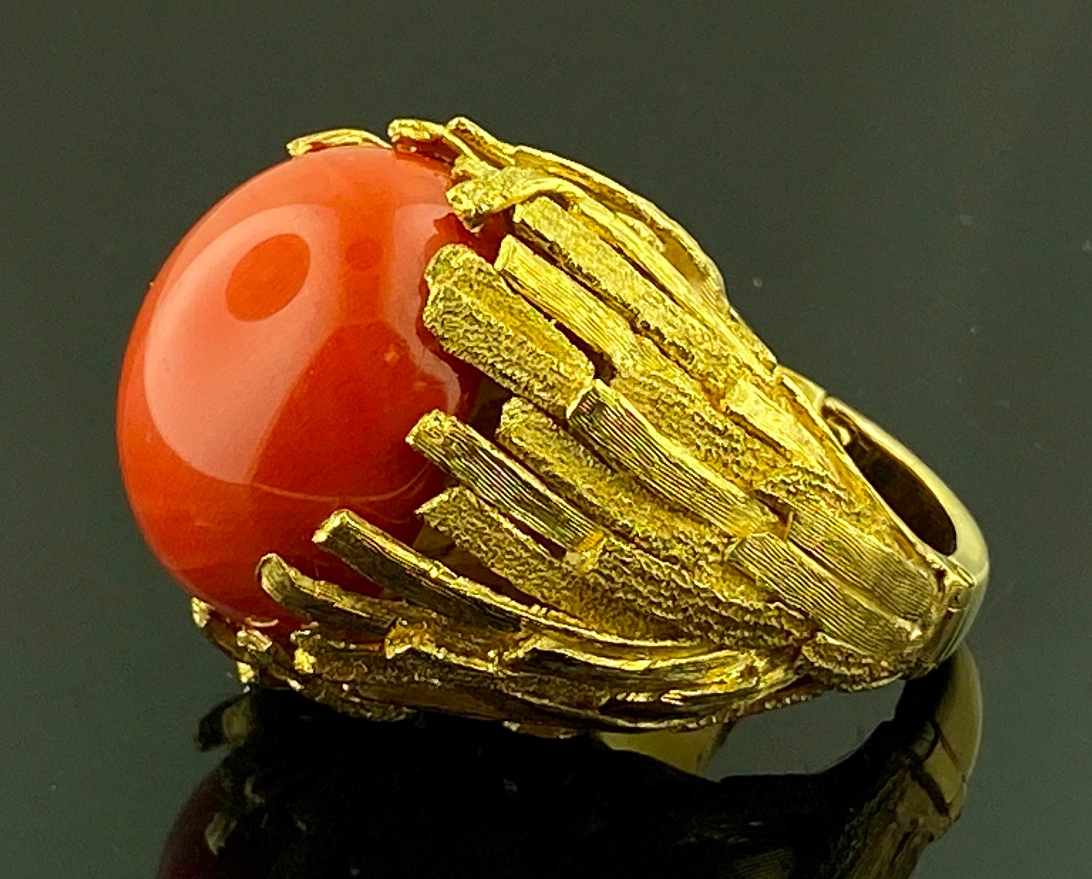 25 MM Cabochon Roter Ochsenblut Koralle & Gelbgold Ring für Damen oder Herren im Angebot