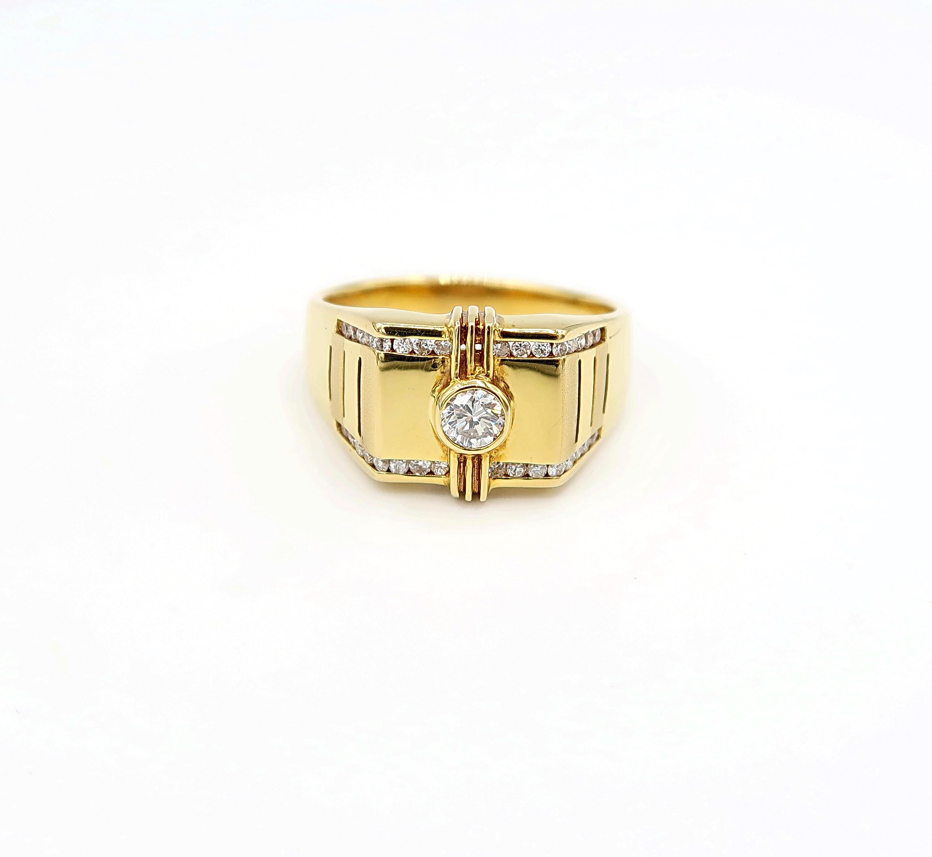 25 Pointers Single Diamond Channel Setting 18 Karat Yellow Gold Men's Ring

Please let us know upon checkout should you wish to have the ring resized. 
Ring size: 60

Diamond: Centre 0.25ct.
Diamond: The rest 0.32ct.
Gold: 18K Yellow Gold 9.76g.