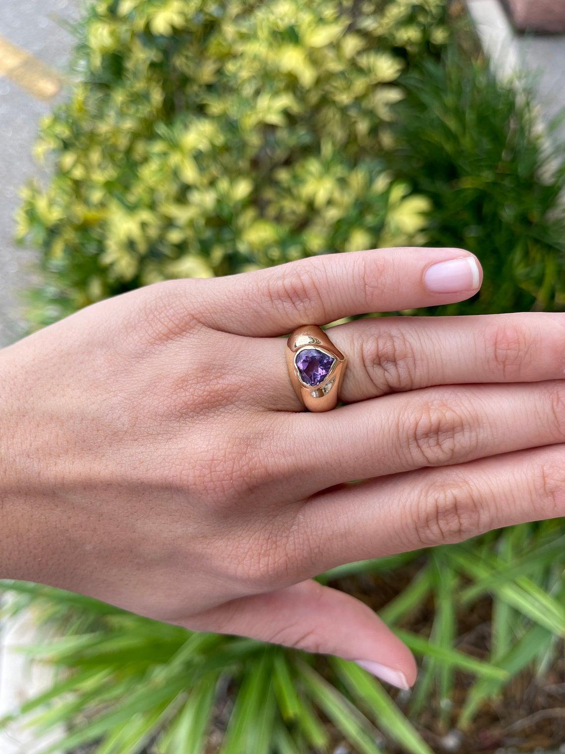 2.50-Carat 14K Natural Amethyst Heart Cut Solitaire Bezel Set Ring In New Condition For Sale In Jupiter, FL