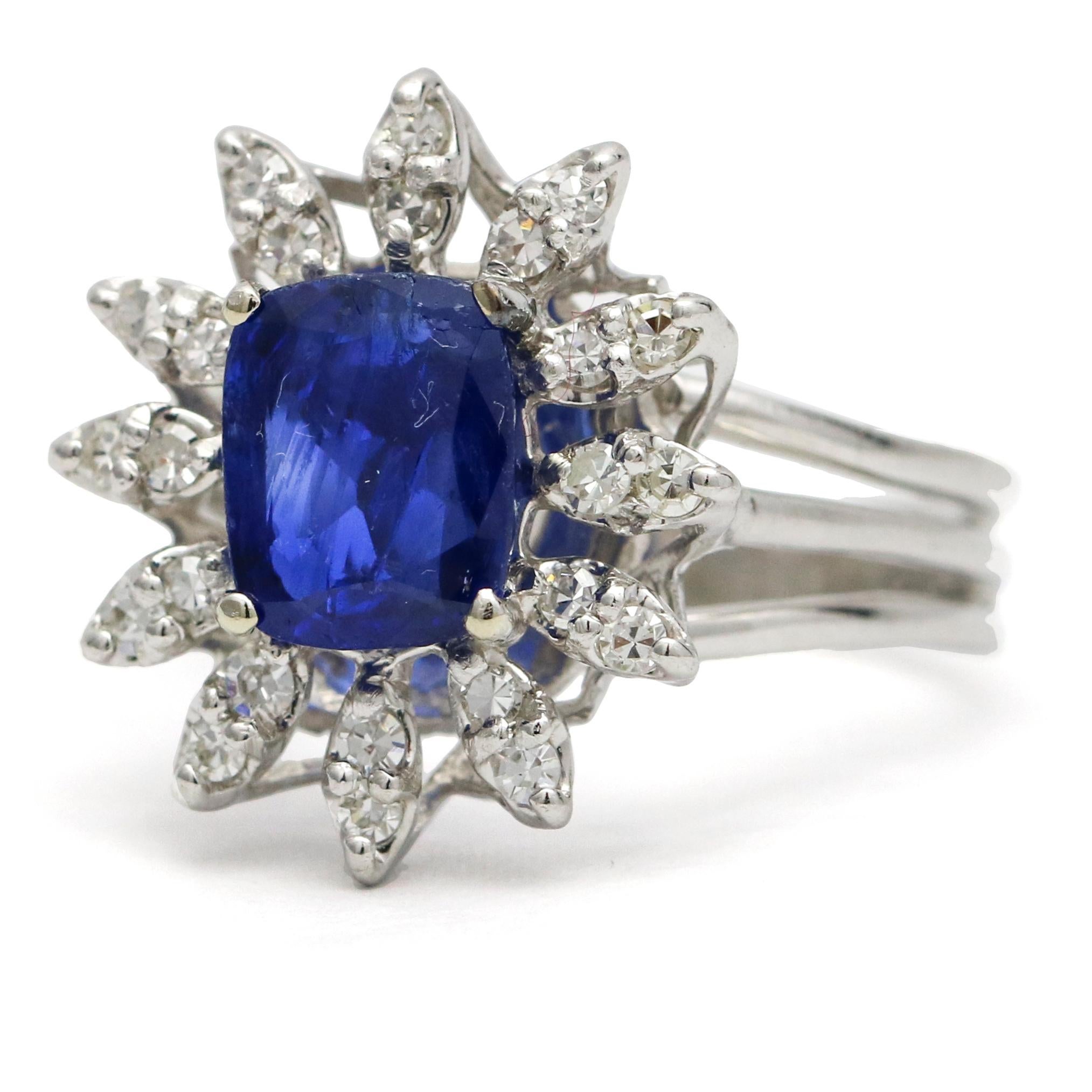 2.50 Carat 14 Karat White Gold Ceylon Blue Sapphire Diamond Dinner Ring For Sale 2