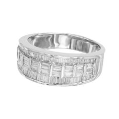 Anillo de oro blanco de 14 quilates con racimo de diamantes baguette de 2,50 quilates