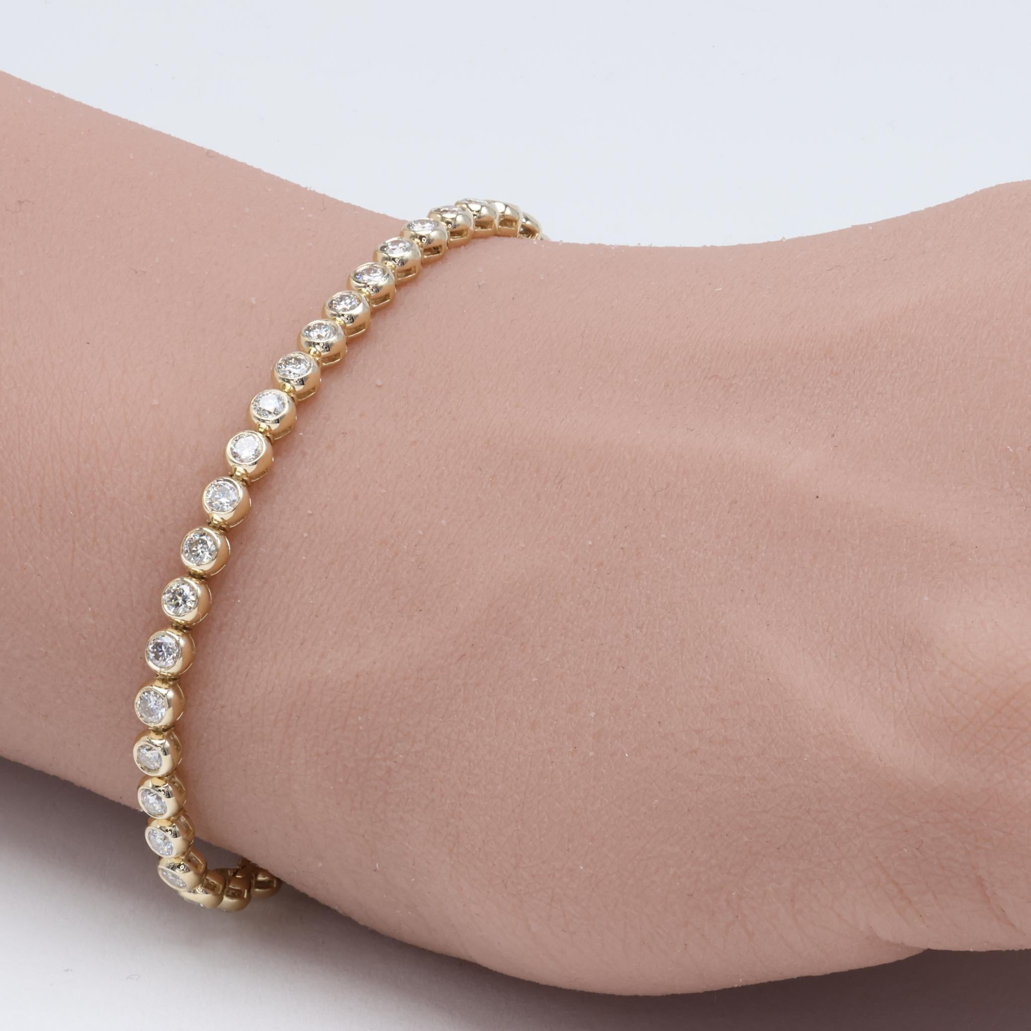 Pulsera de tenis con bisel de diamantes de 2,50 quilates Moderno en venta