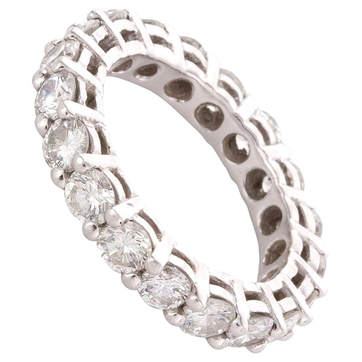 18 Karat White Gold 2.50 Carat Diamond Eternity Ring For Sale