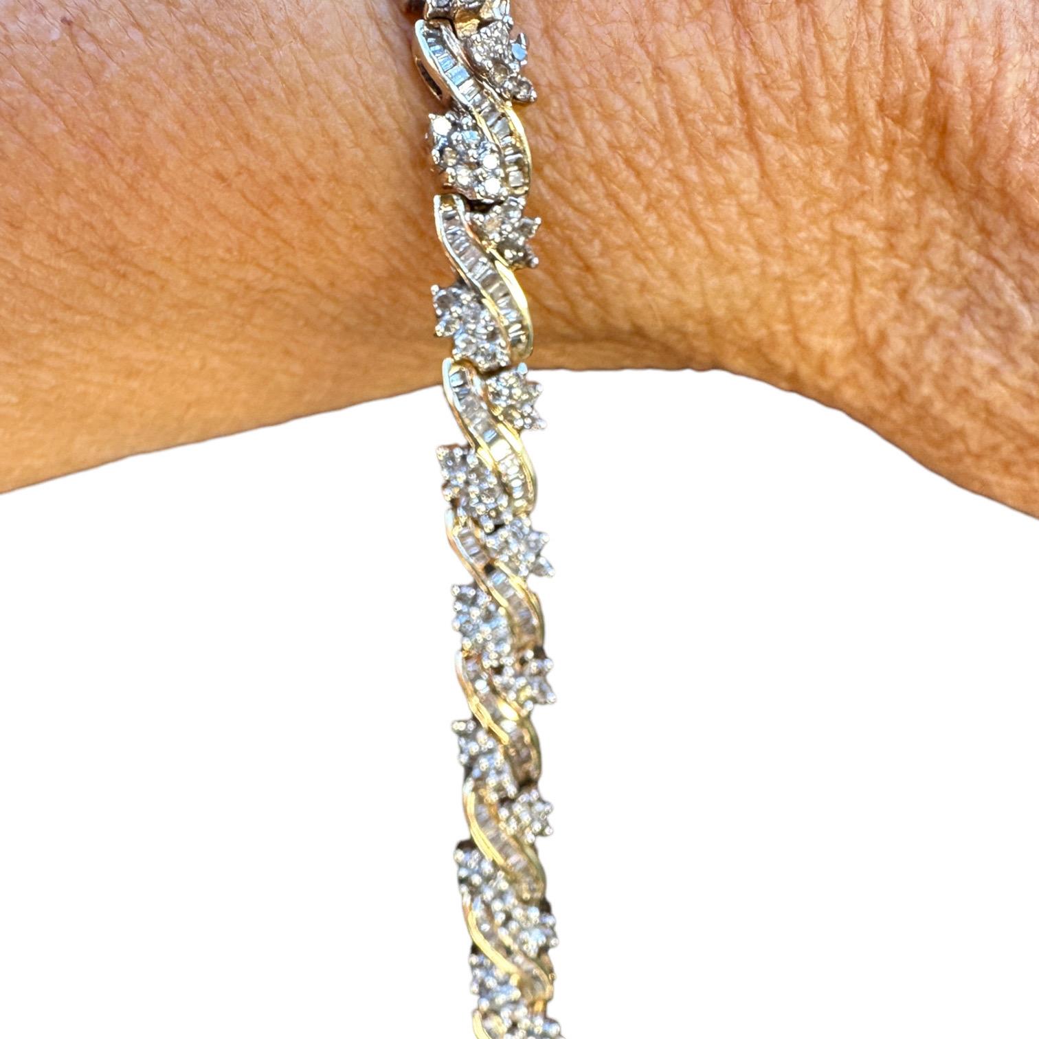 Pulsera de eslabones con diamantes baguette de 2,50 quilates Oro amarillo Corte baguette