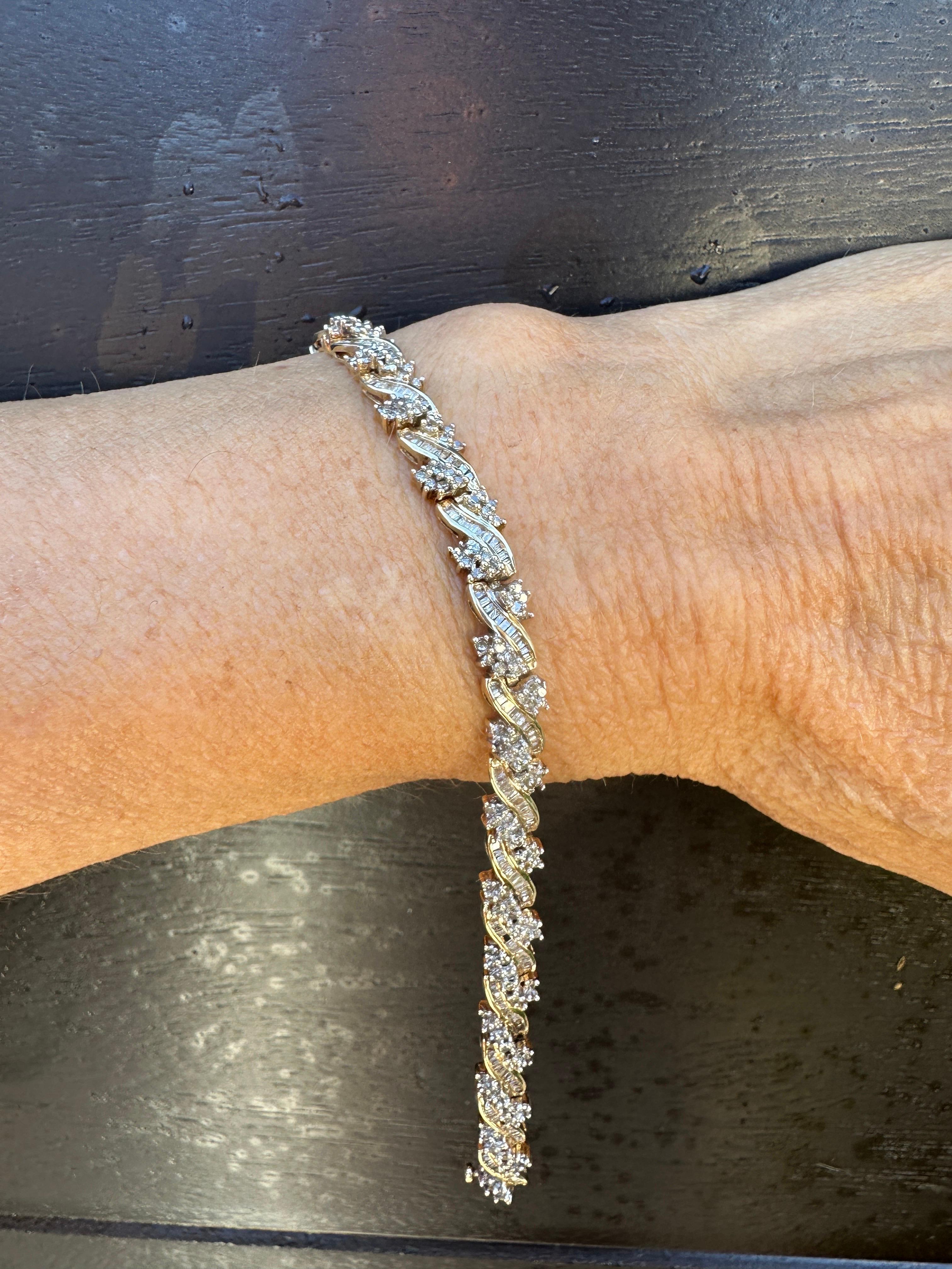 2.50 Carat Diamond Baguette Link Bracelet Yellow Gold In Good Condition For Sale In Laguna Hills, CA