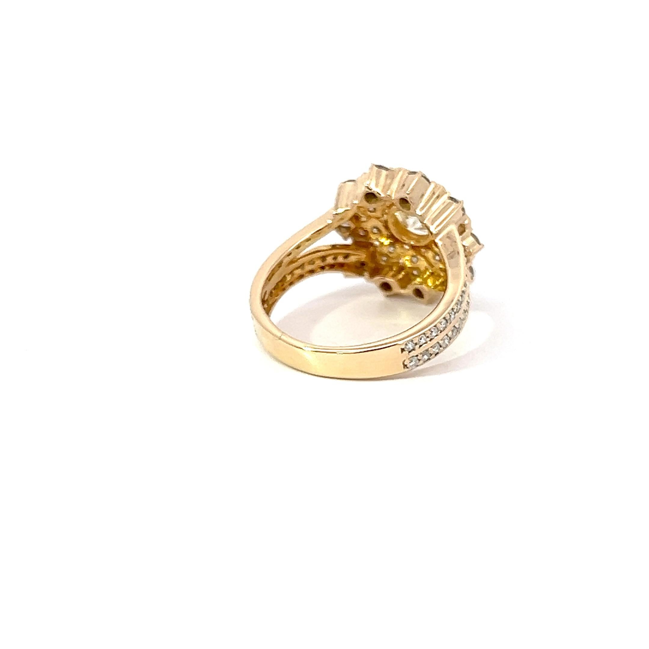 Round Cut 2.50 Carat Diamond Cluster GIA 18 Karat Yellow Gold Bespoke Dress Flower Ring For Sale