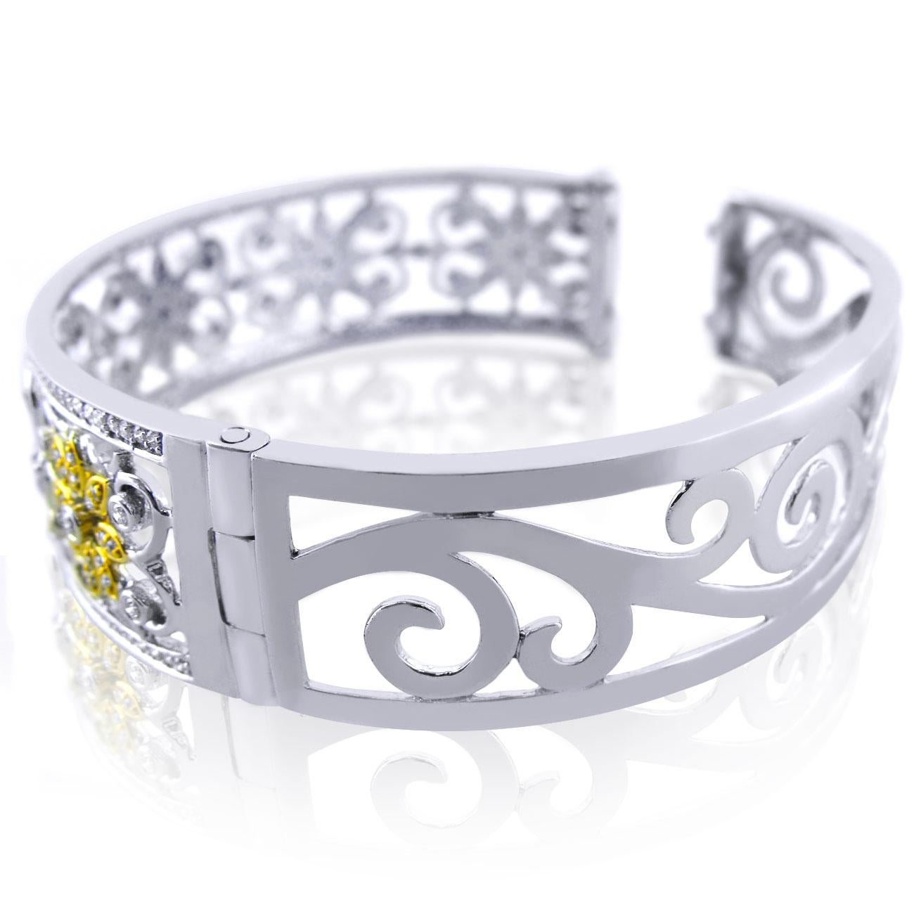 2.50 Carat Diamond Floral Hinged Bangle Bracelet 14k White Gold For Sale 3