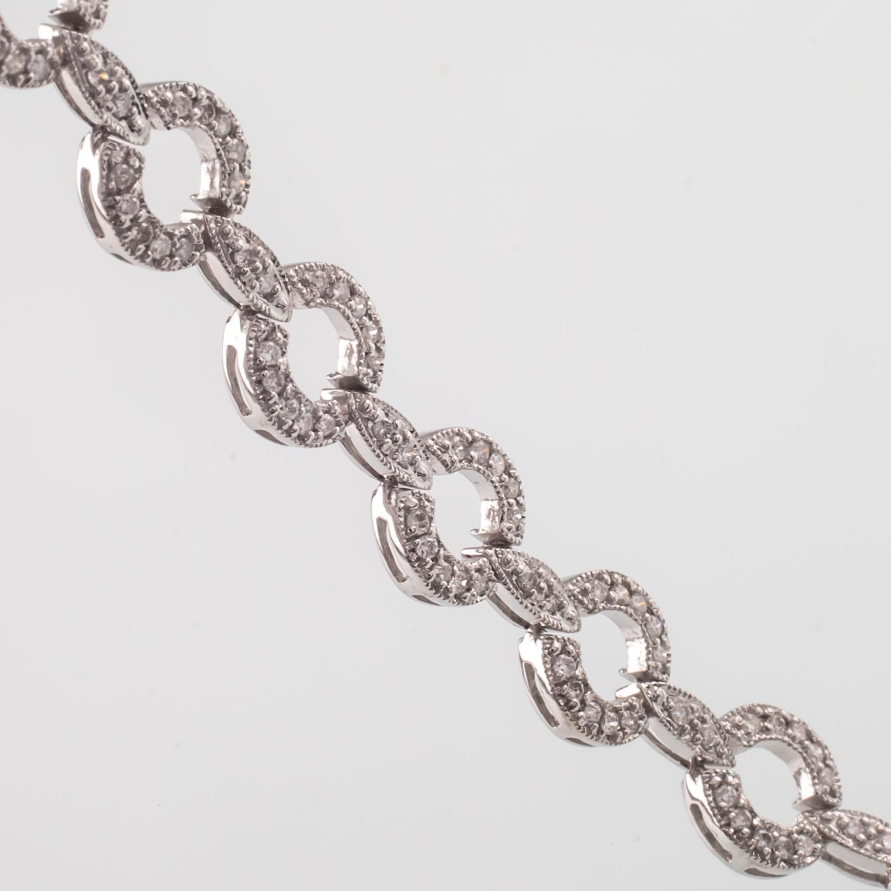 Round Cut 2.50 Carat Diamond Link Necklace in White Gold