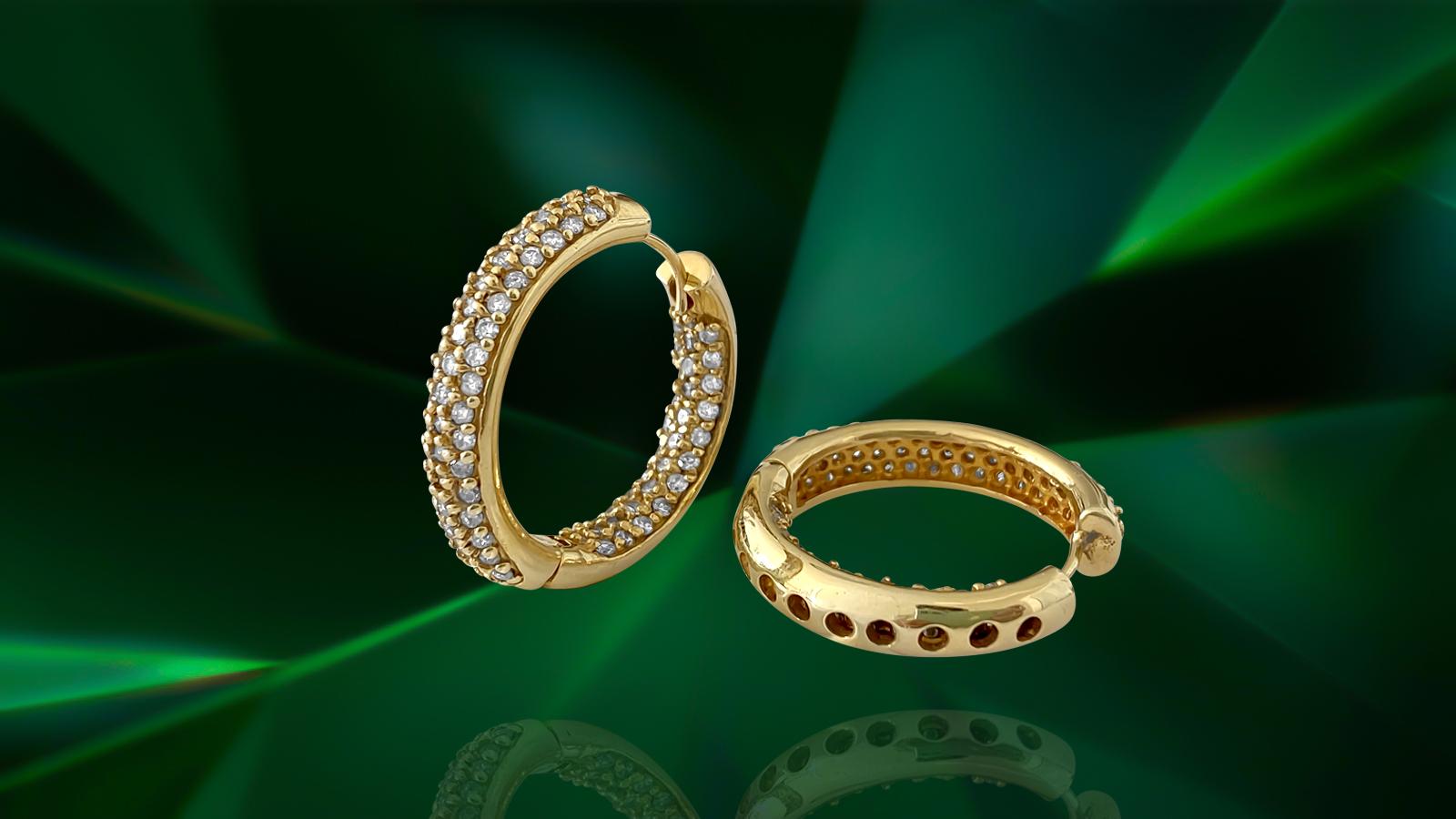 2.50 Carat Diamonds Hoop Earrings in Yellow Gold For Sale 1