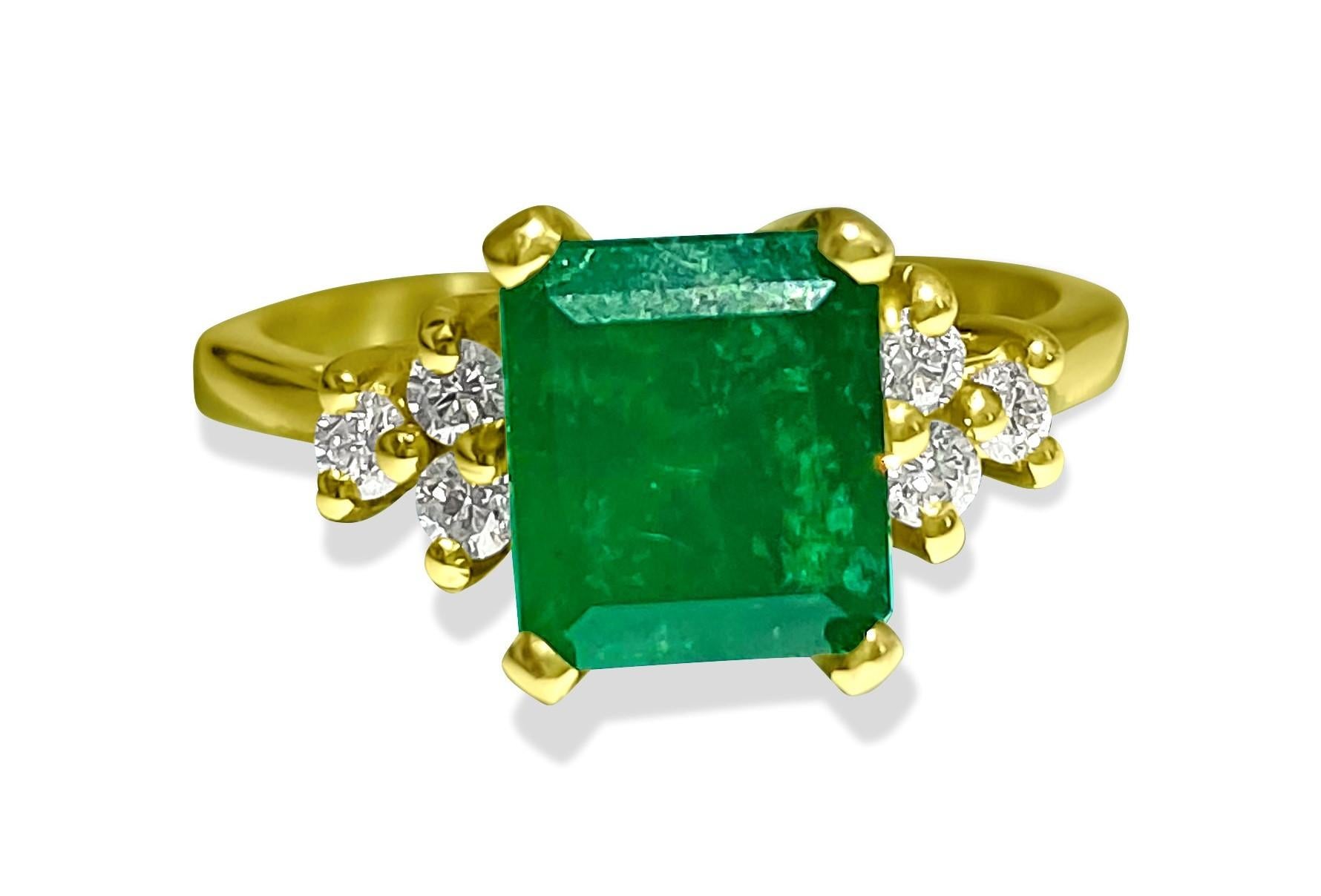 Princess Cut 2.50 Carat Emerald and Diamond Ring in 14k Yellow Gold For Sale