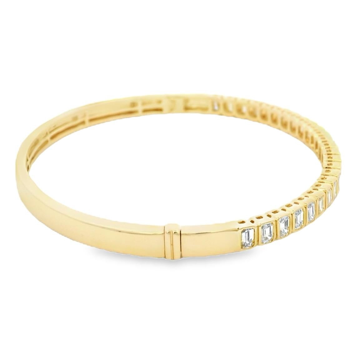 Approx. Poids du diamant : 2,50 carats.
Qualité du diamant : Couleur G-H, pureté VS
Métal : Or blanc 18K
Taille : 17.
Approx. Poids : 13,00 grammes

Avis de non-responsabilité : Chacun de nos bijoux est fabriqué de manière unique, ce qui signifie