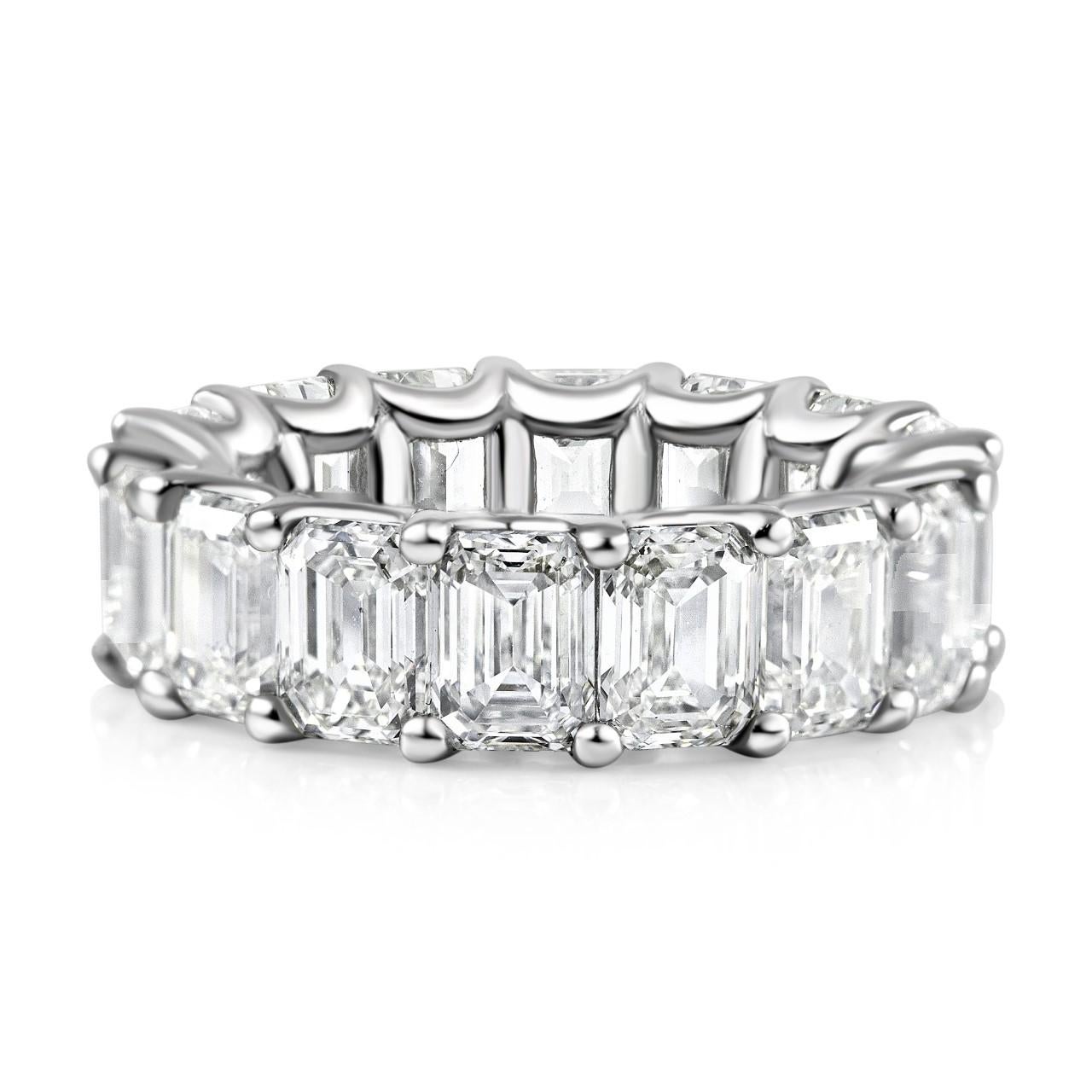 En venta: Alianza de diamantes talla esmeralda de 2,50 quilates en platino, talla 6  6