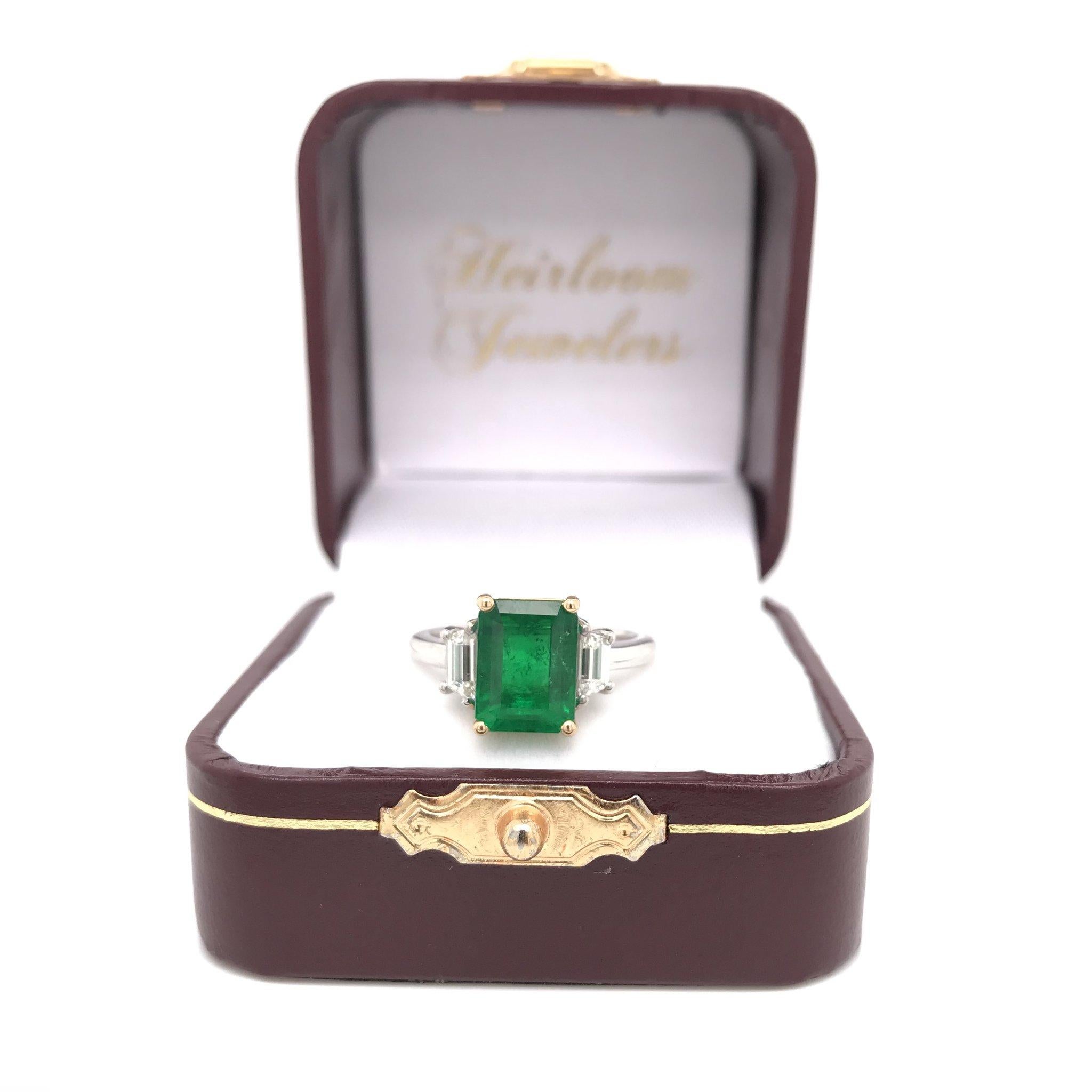 2.50 Carat Emerald & Diamond Ring 18K Gold 4