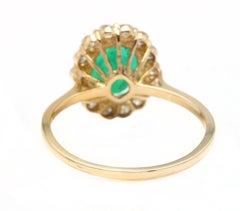2.50 Carat Exquisite Emerald and Diamond 14 Karat Solid Yellow Gold Ring