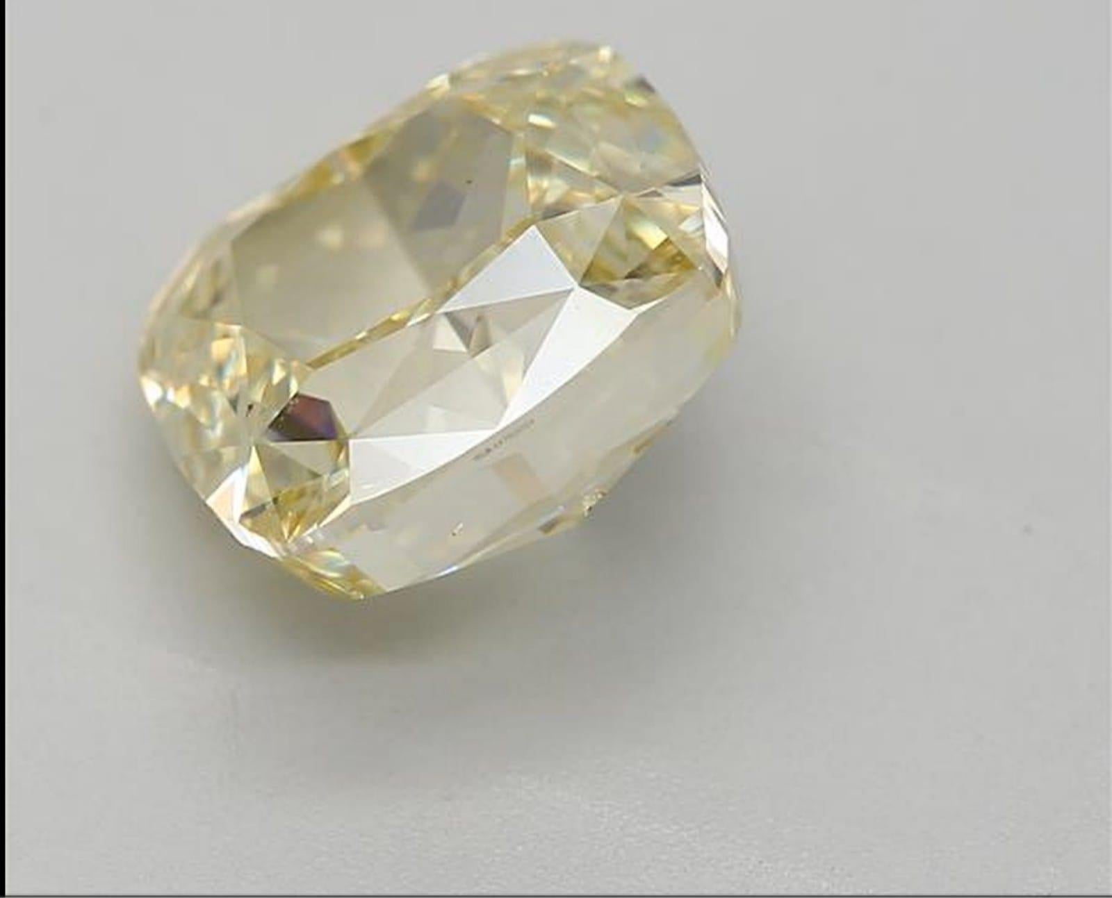 Diamant taillé en coussin de 2.50 carat de couleur brun-vert-jaune certifié GIA Neuf - En vente à Kowloon, HK