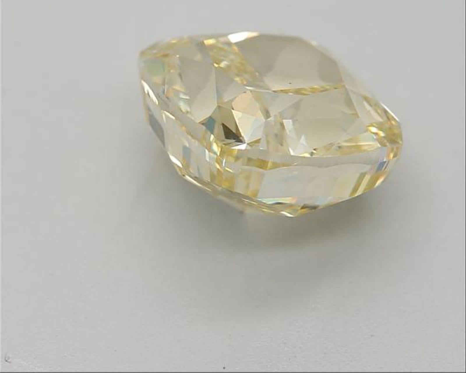 Diamant taillé en coussin de 2.50 carat de couleur brun-vert-jaune certifié GIA Unisexe en vente