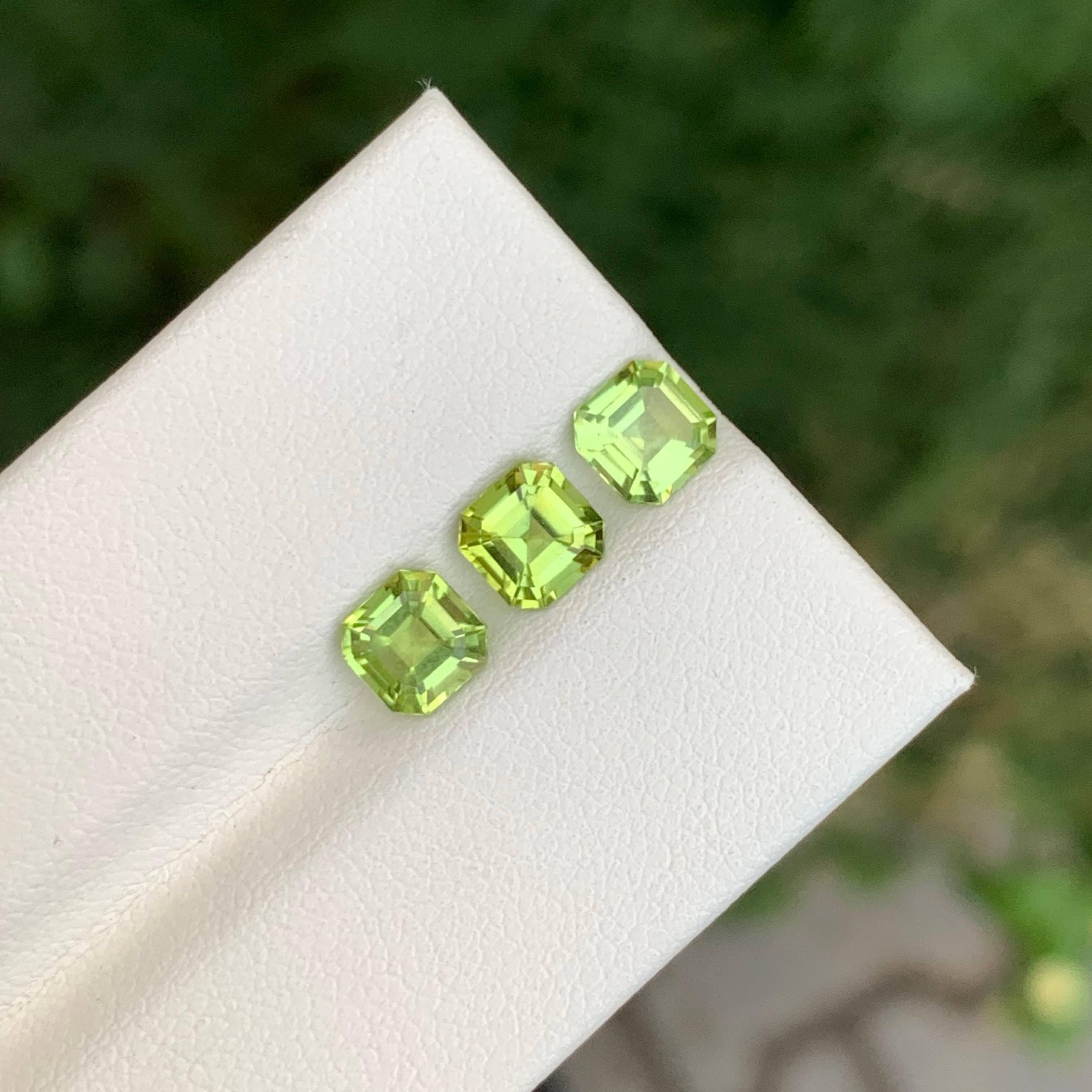 Lote de 3 gemas naturales de peridoto verde sueltas de 2,50 quilates procedentes de Pakistán en venta 3
