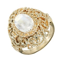 2.50 Carat Moonstone Yellow Gold Cocktail Ring