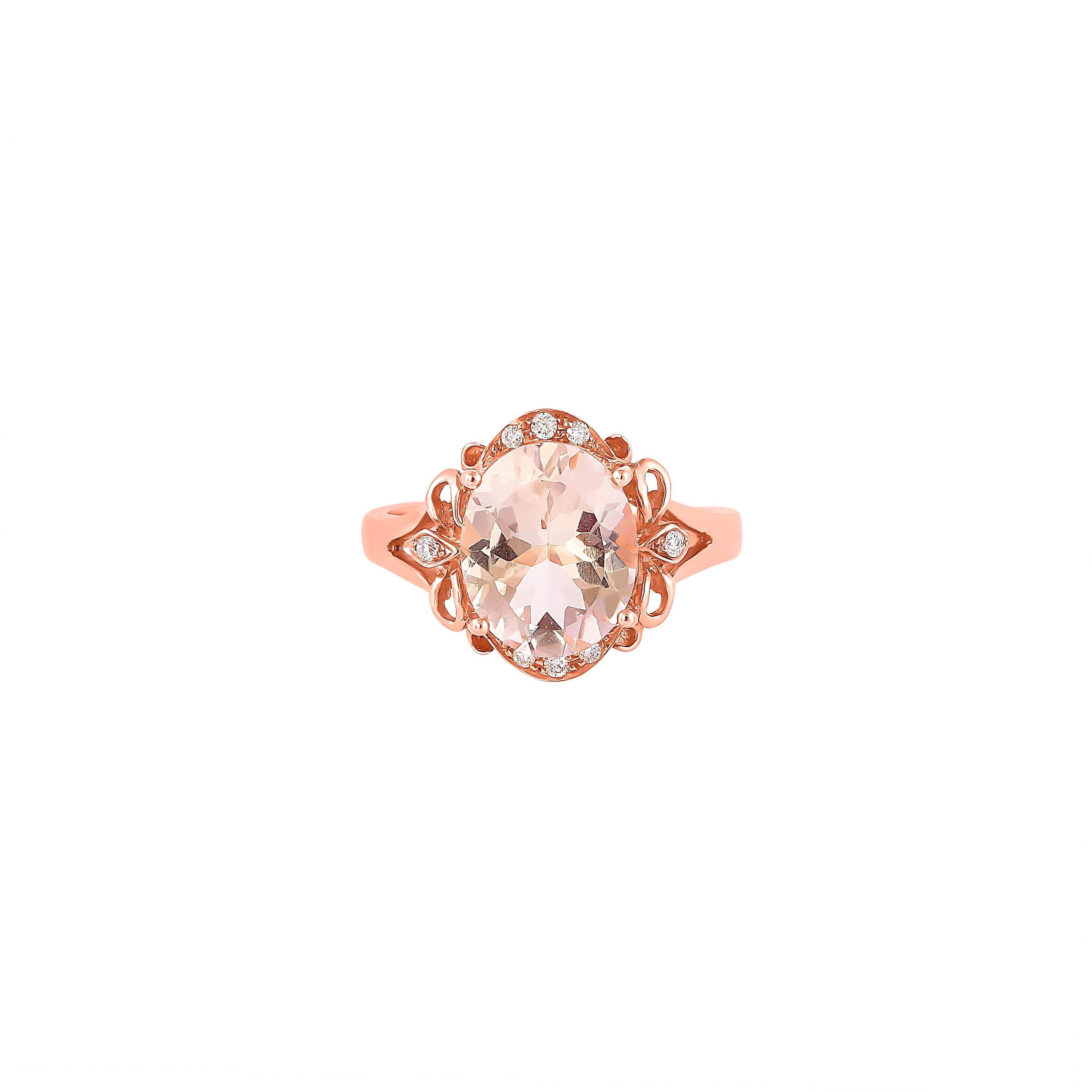 Contemporary 2.50 Carat Morganite and Diamond Ring in 18 Karat Rose Gold For Sale