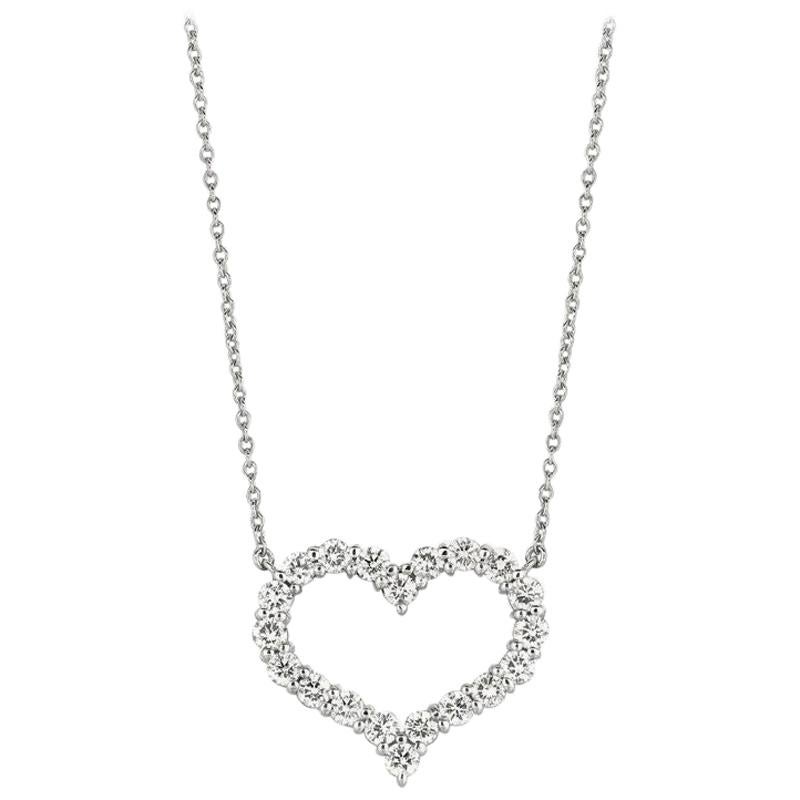 2.50 Carat Natural Diamond Heart Necklace 14 Karat White Gold Chain For Sale