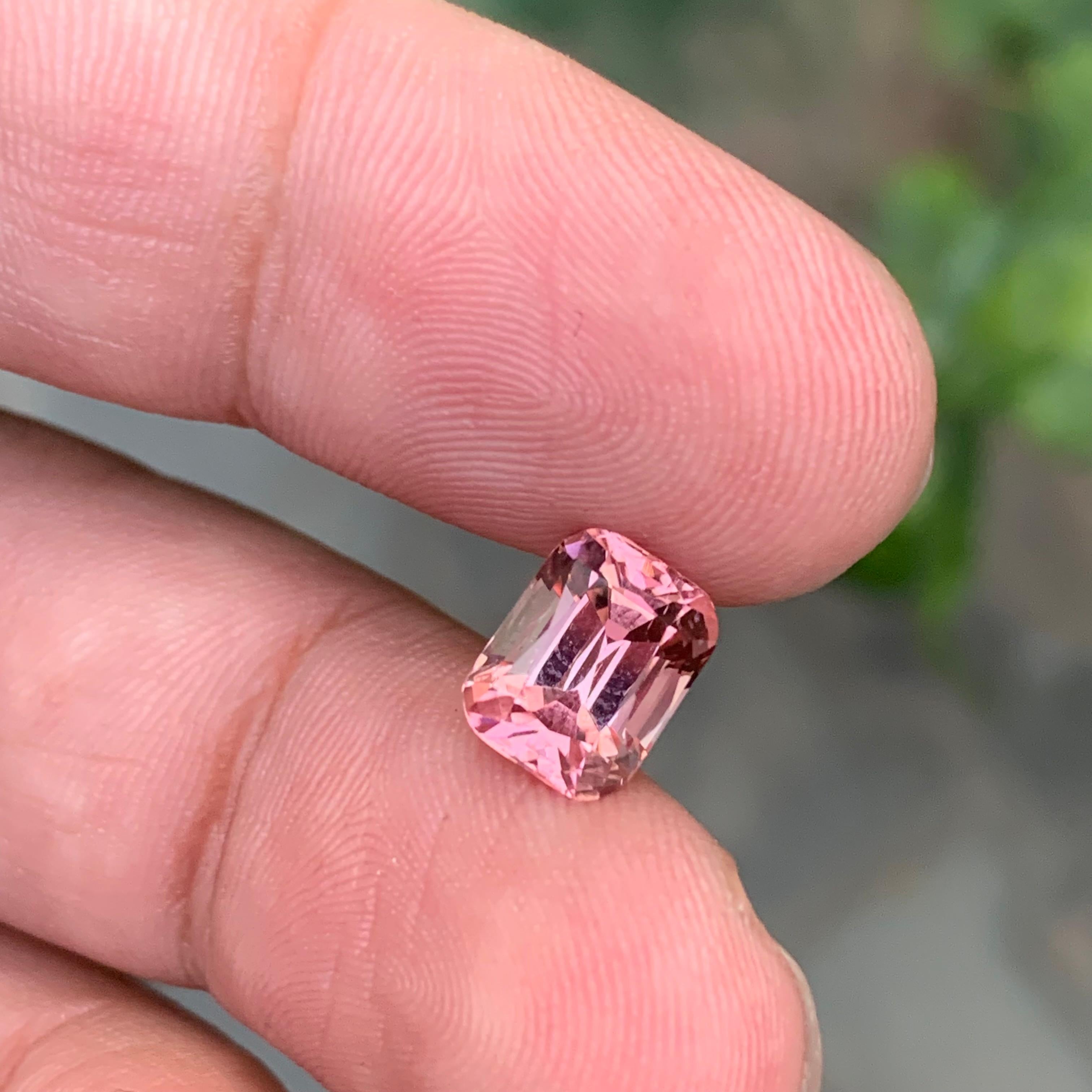 2.50 Carat Natural Loose Baby Pink Tourmaline Cushion Shape Gem en vente 5