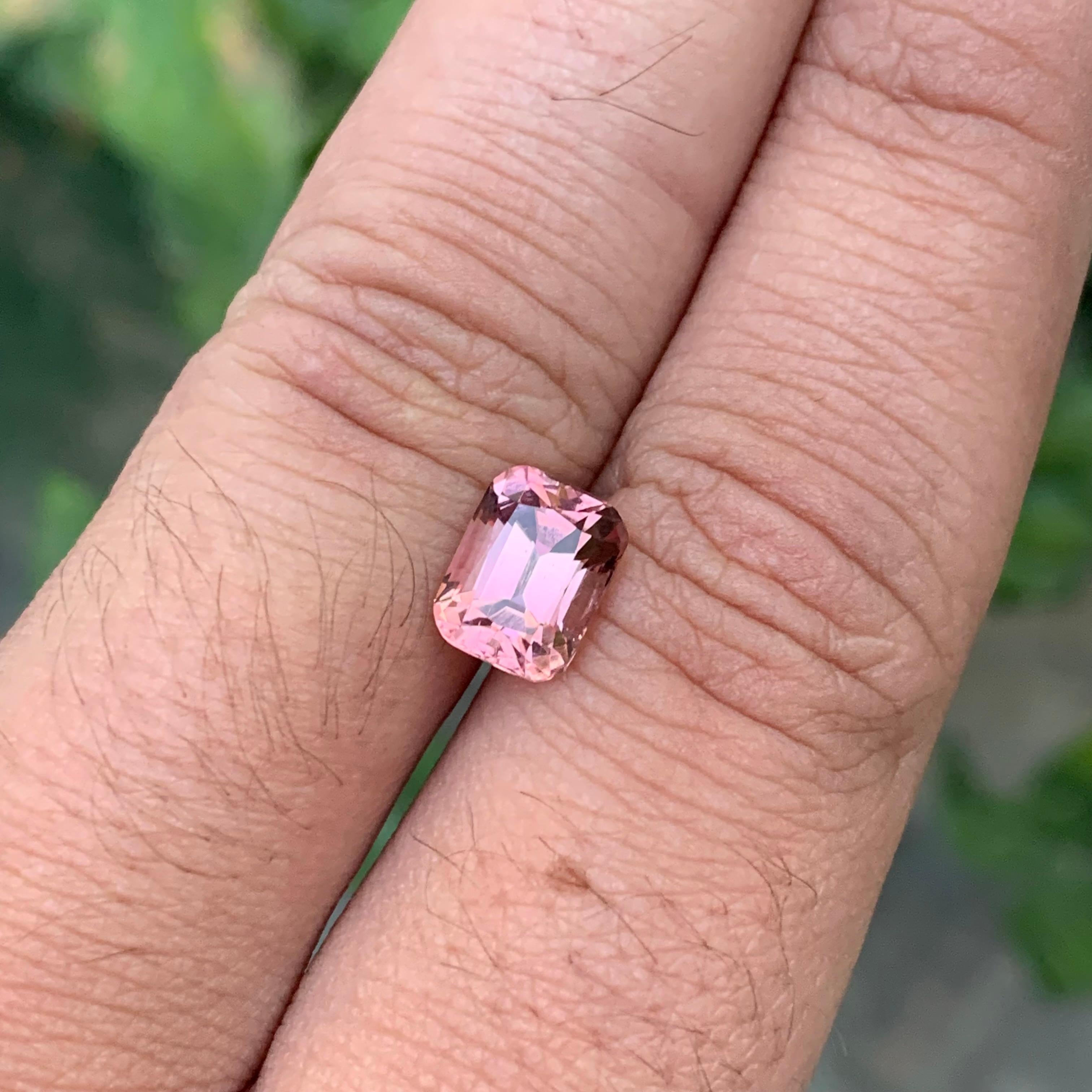 2.50 Carat Natural Loose Baby Pink Tourmaline Cushion Shape Gem en vente 6