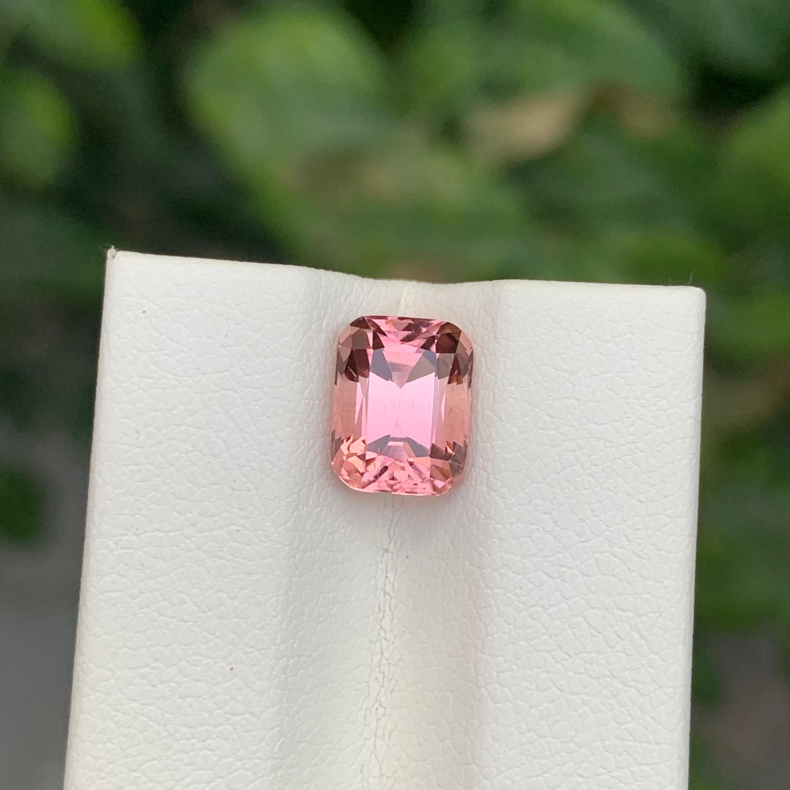 Arts and Crafts 2.50 Carat Natural Loose Baby Pink Tourmaline Cushion Shape Gem en vente