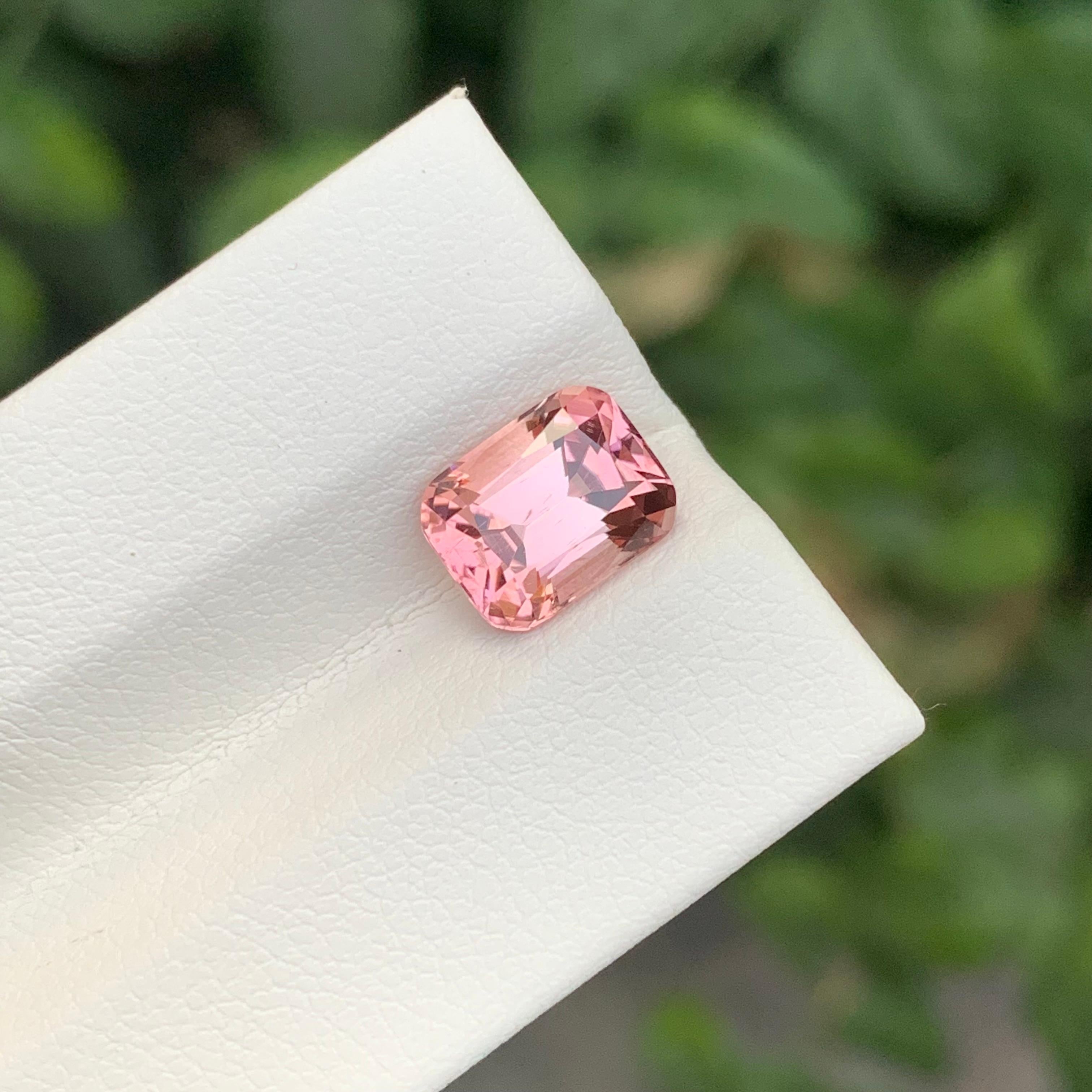 Taille coussin 2.50 Carat Natural Loose Baby Pink Tourmaline Cushion Shape Gem en vente