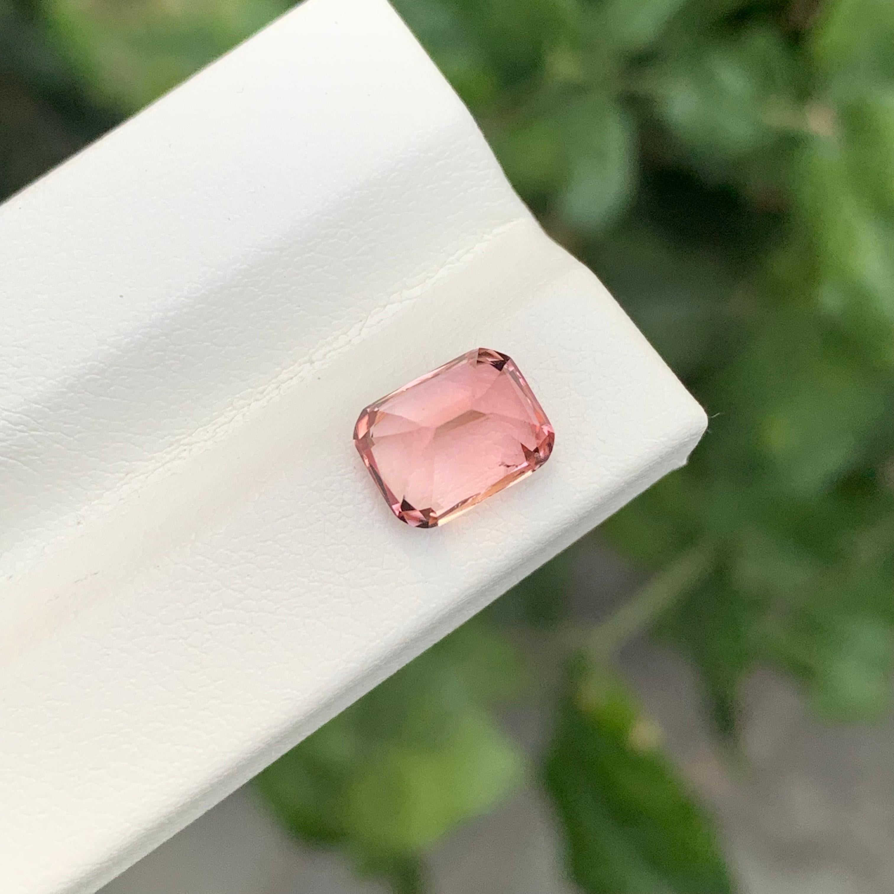 2.50 Carat Natural Loose Baby Pink Tourmaline Cushion Shape Gem en vente 2