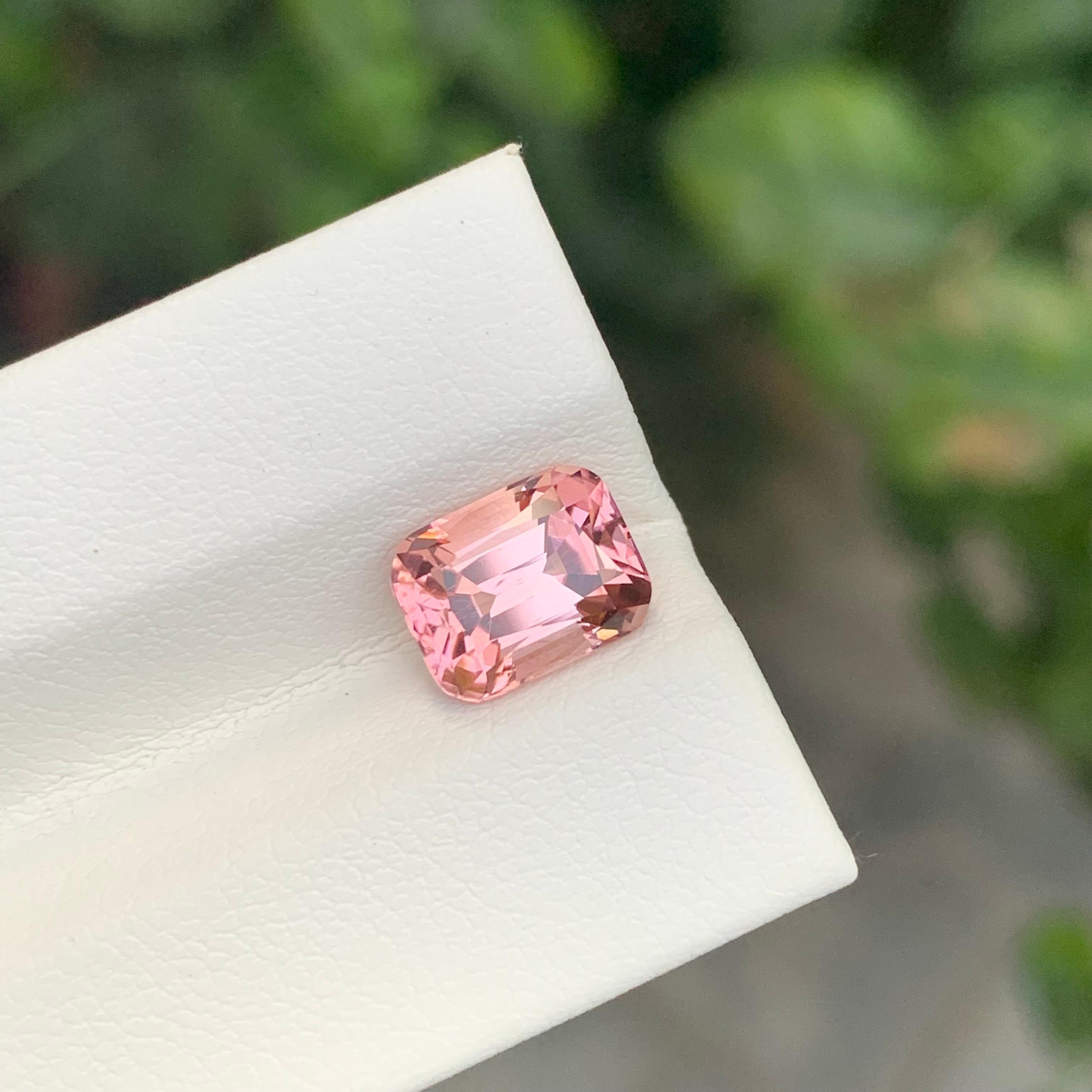 2.50 Carat Natural Loose Baby Pink Tourmaline Cushion Shape Gem en vente 3