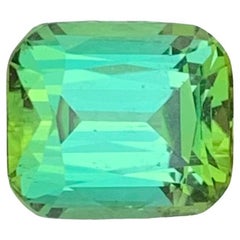 2.50 carati di tormalina verde brillante sciolta naturale a forma di cuscino