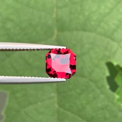 2,50 carati di granato rosso brillante naturale sfuso, taglio di precisione personalizzato Gemma africana