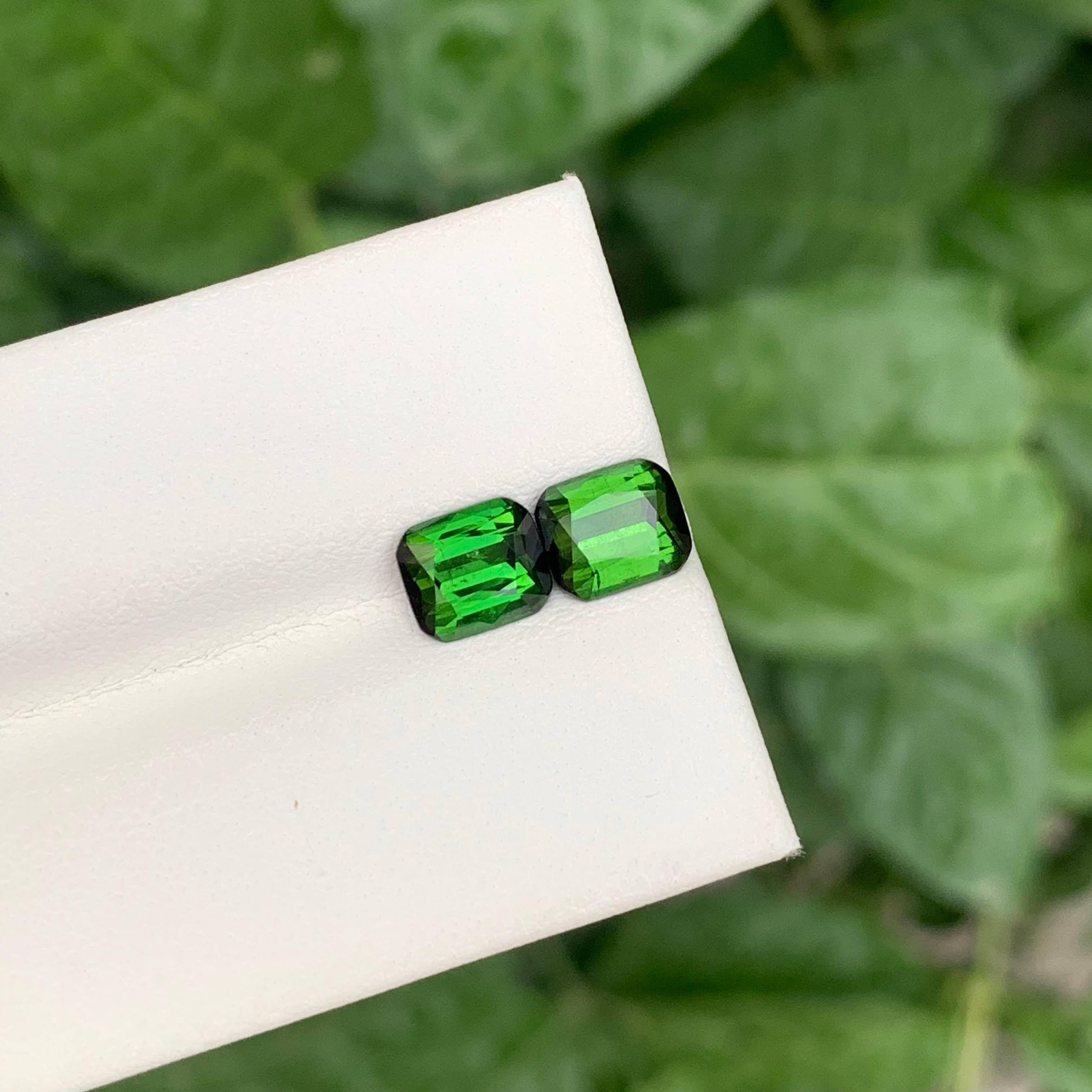 2.50 Carat Natural Loose Deep Green Tourmaline Pair Cushion Cut Afghan Gemstone (pierre précieuse afghane) en vente 2