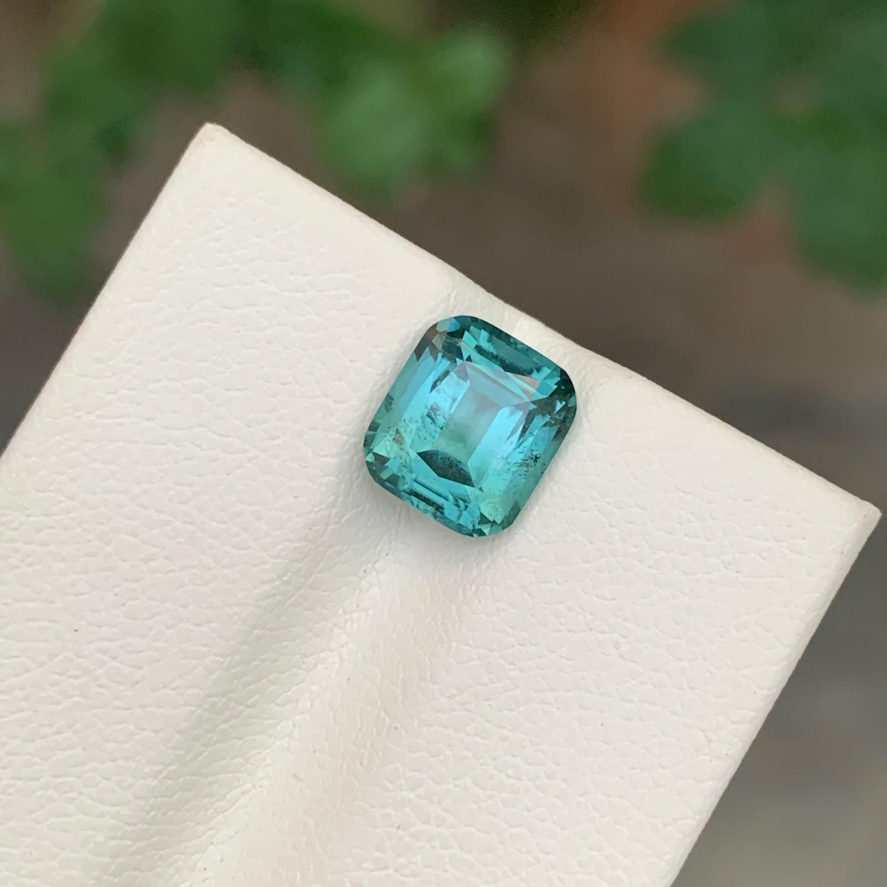 Gema natural suelta de turmalina de mar de 2.50 quilates en forma de cojín en Nuevo estado para la venta en Peshawar, PK