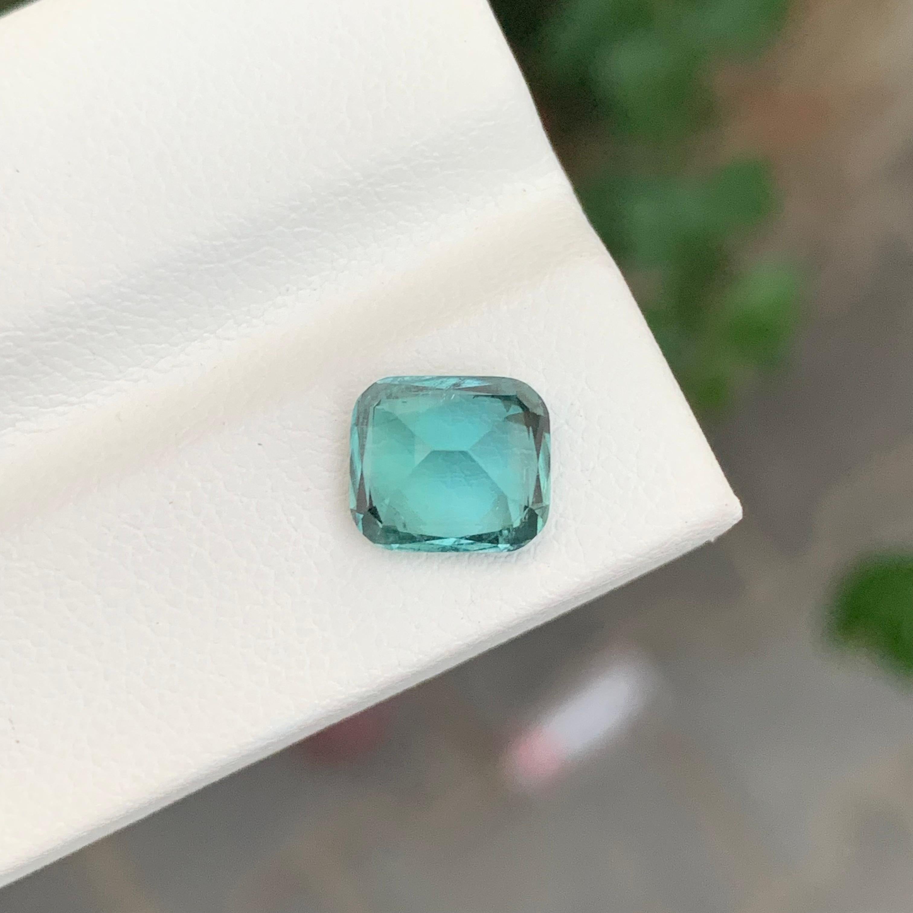 Gema natural suelta de turmalina de mar de 2.50 quilates en forma de cojín en venta 2