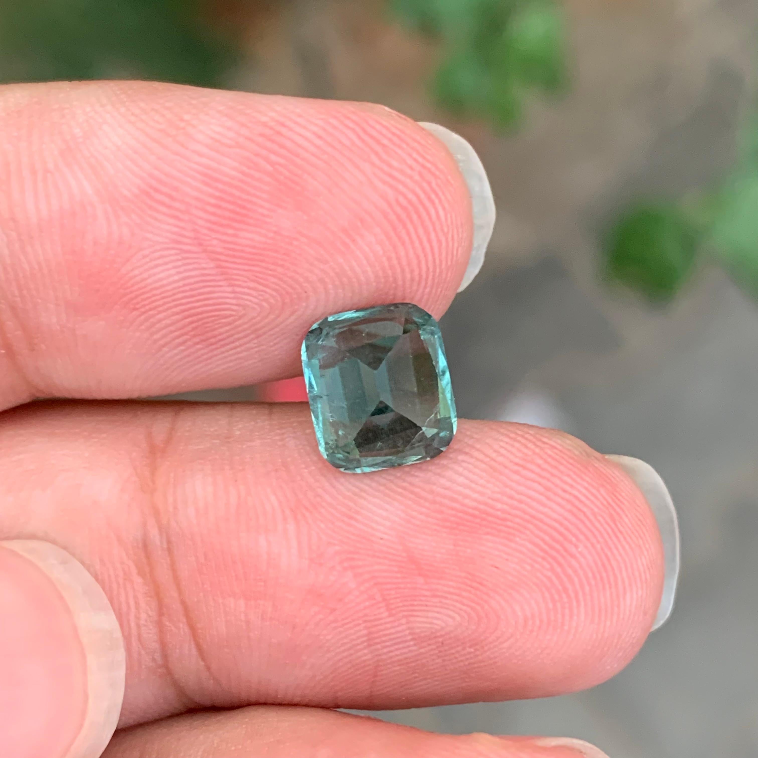 Gema natural suelta de turmalina de mar de 2.50 quilates en forma de cojín en venta 3